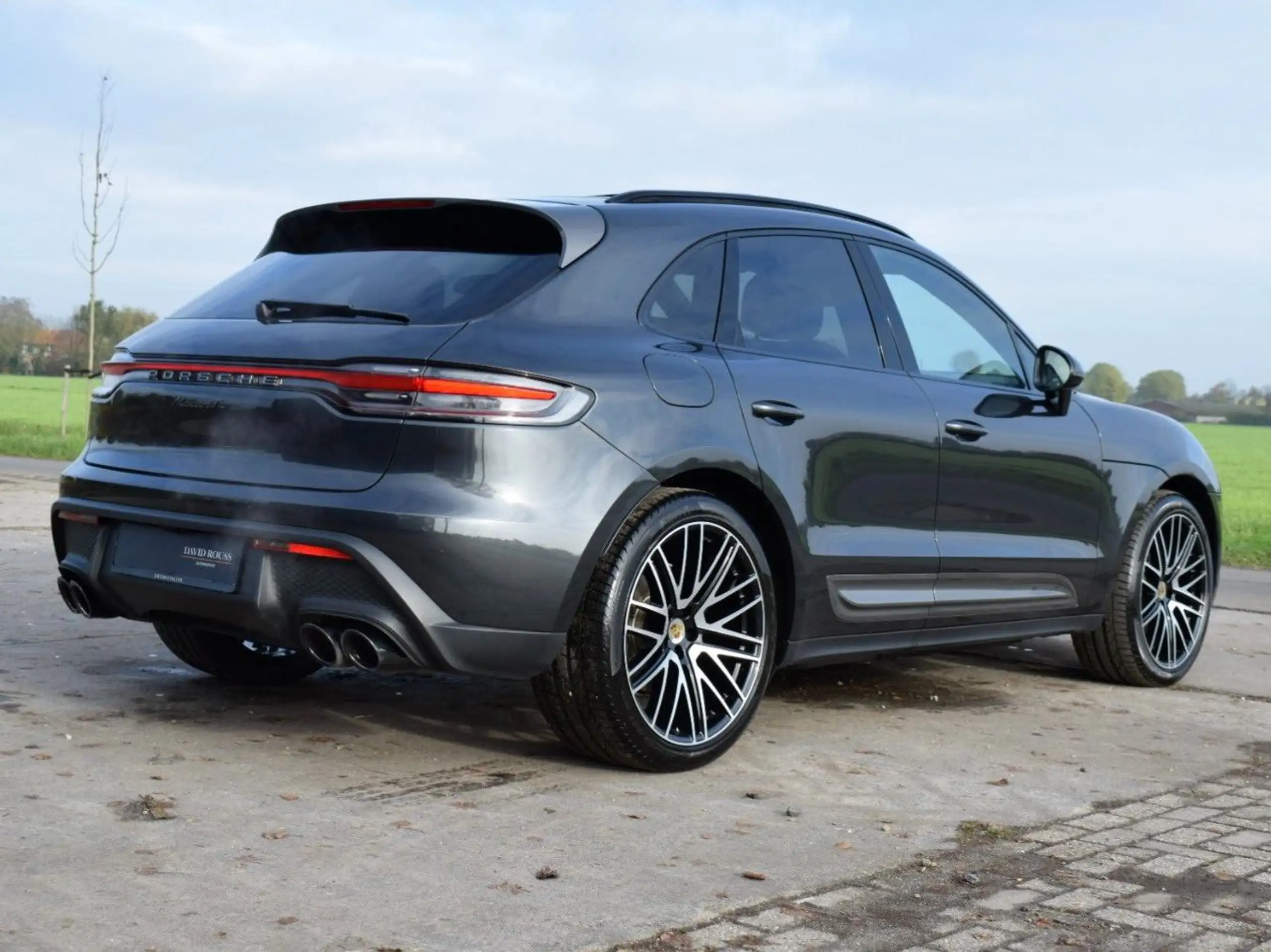 Porsche - Macan