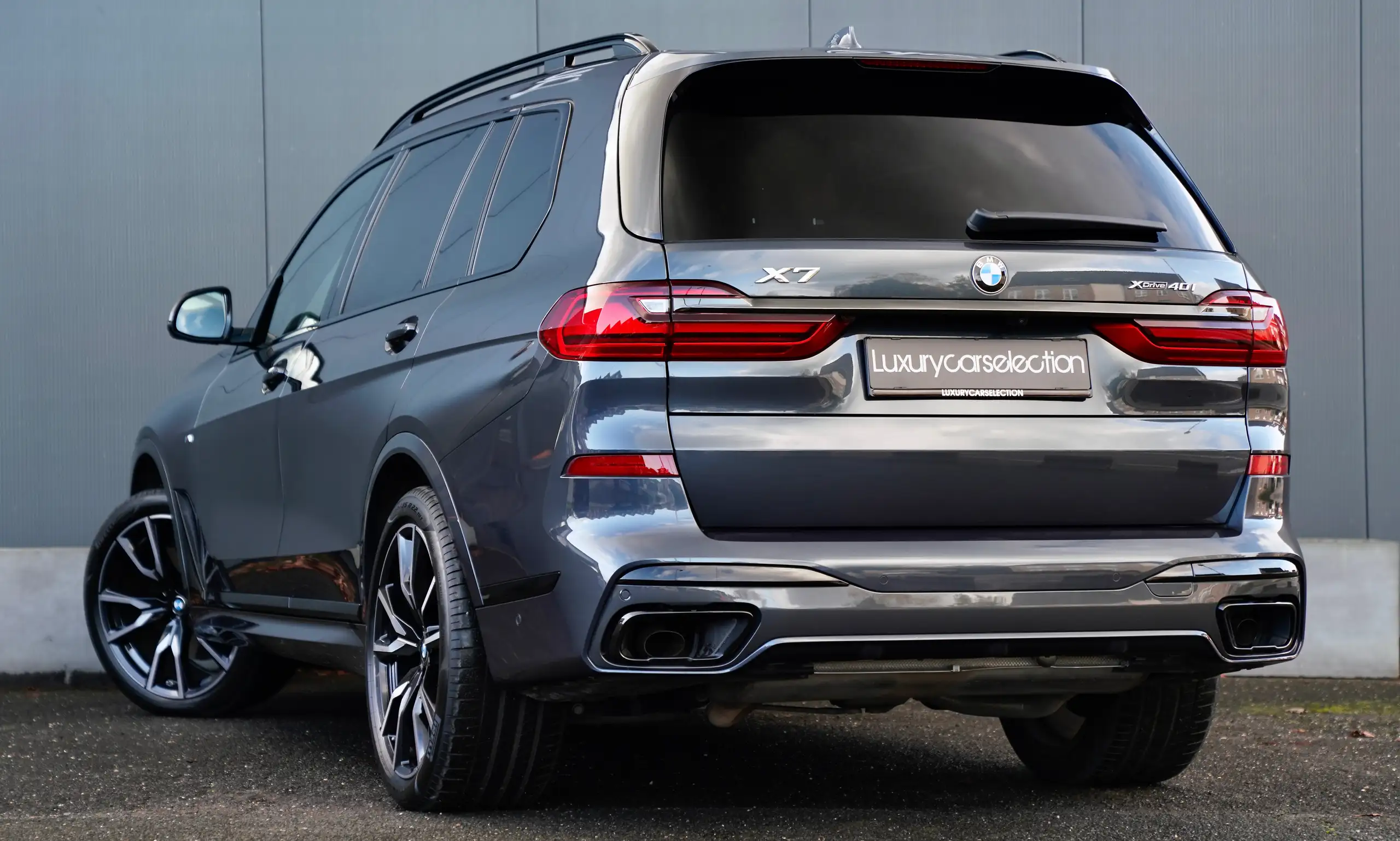 BMW - X7