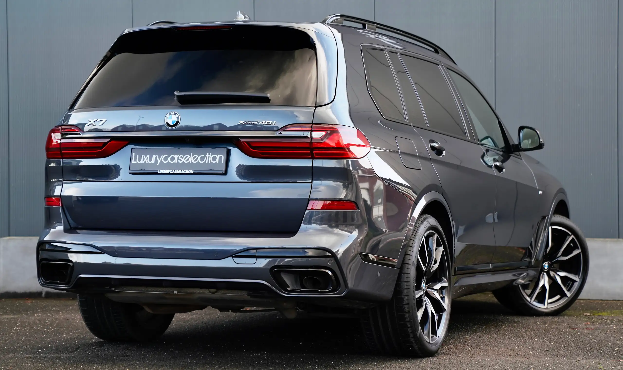 BMW - X7