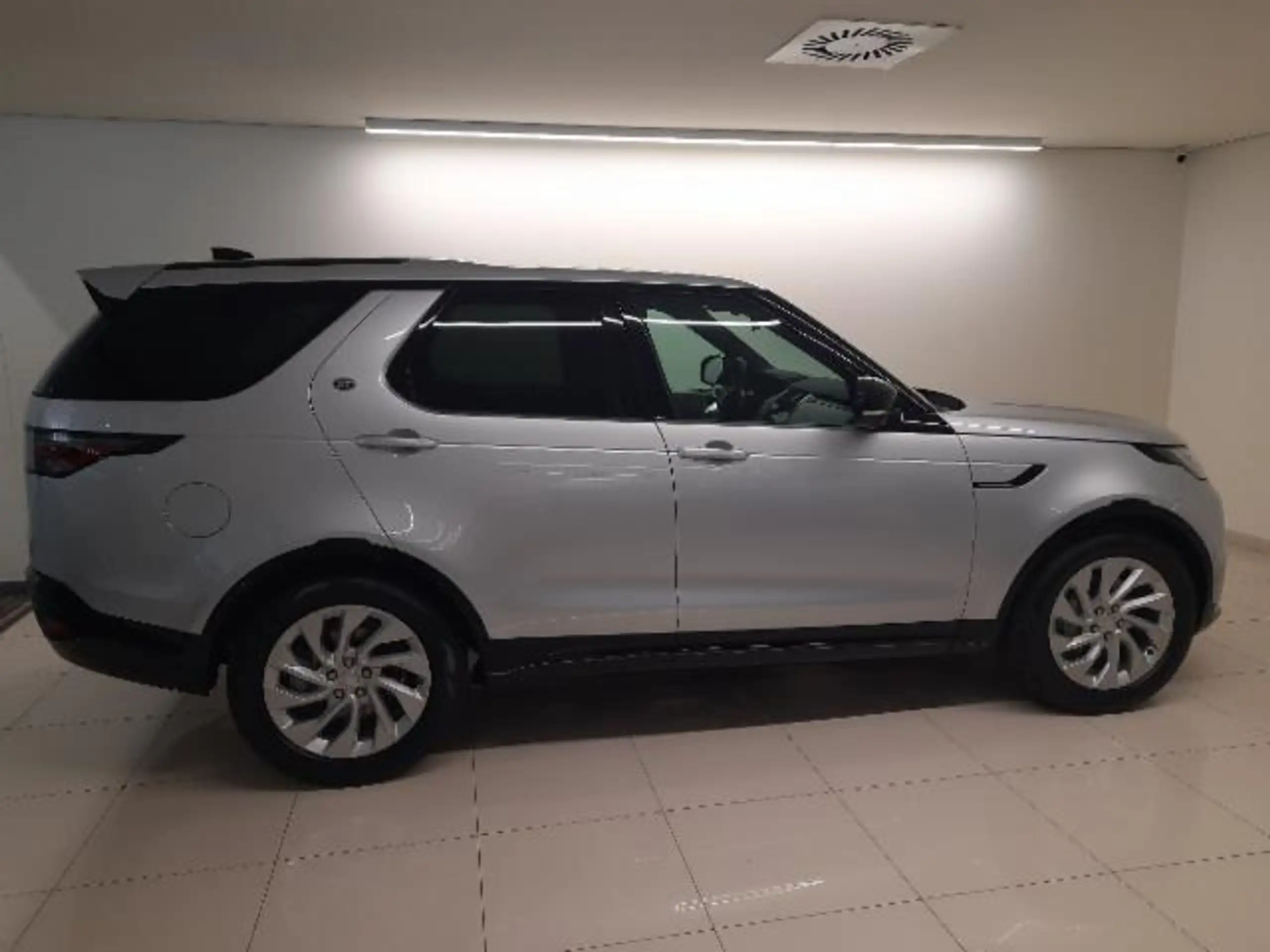 Land Rover - Discovery