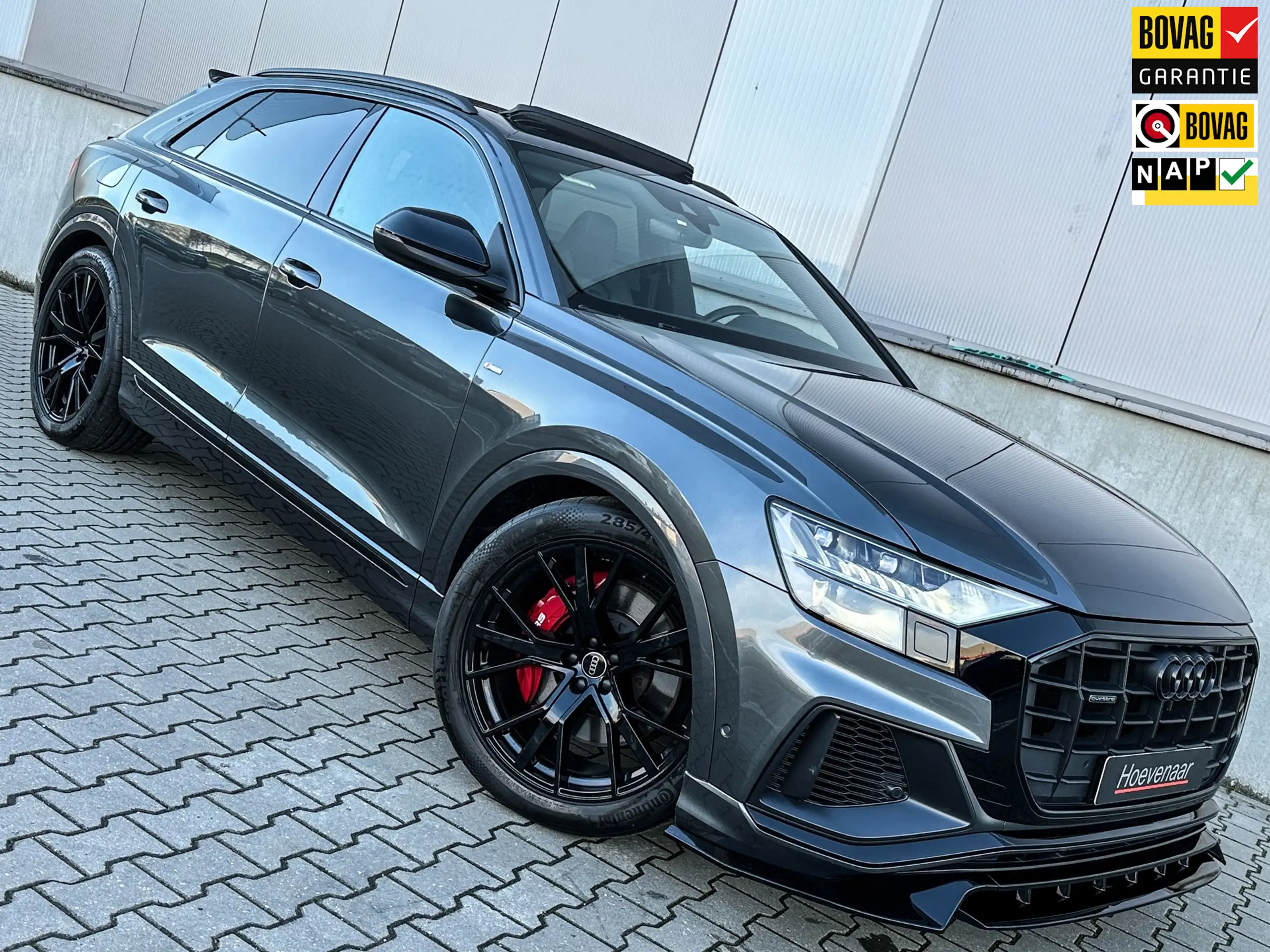 Audi - Q8