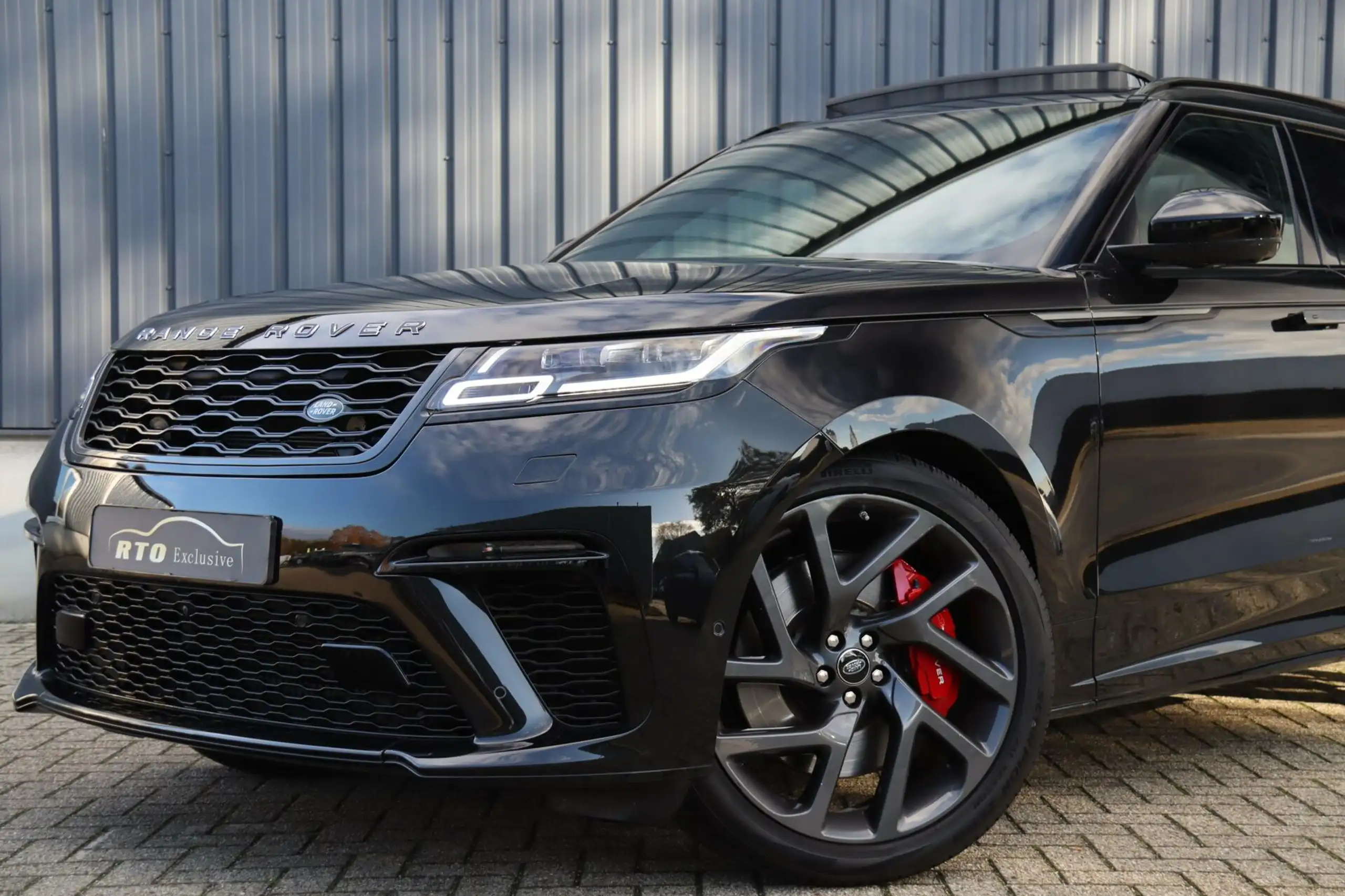 Land Rover - Range Rover Velar