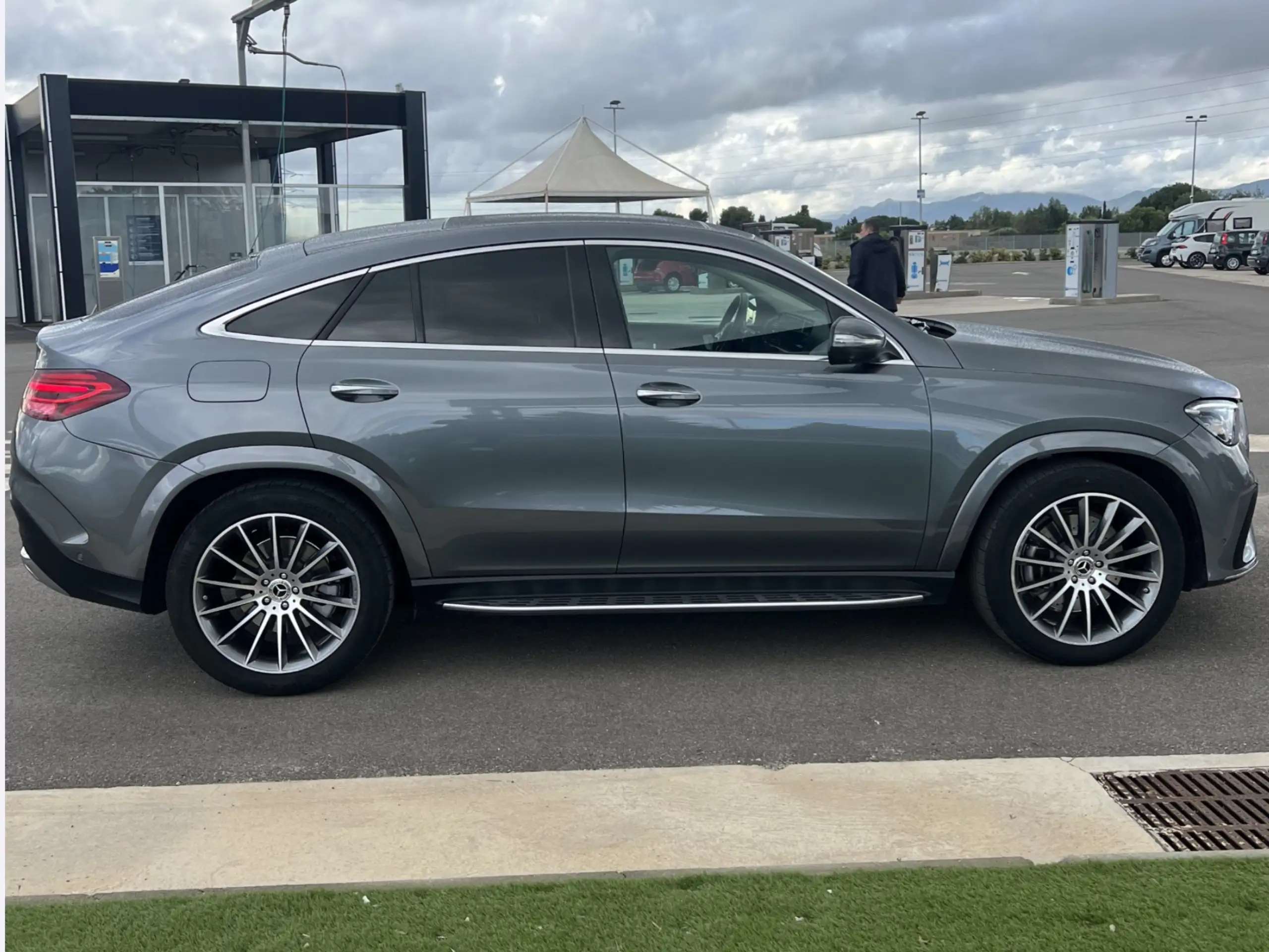 Mercedes-Benz - GLE 300