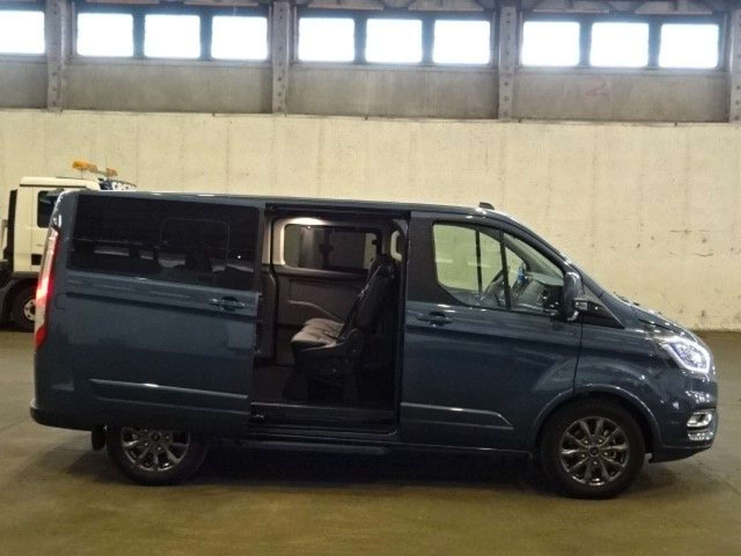 Ford - Tourneo Custom