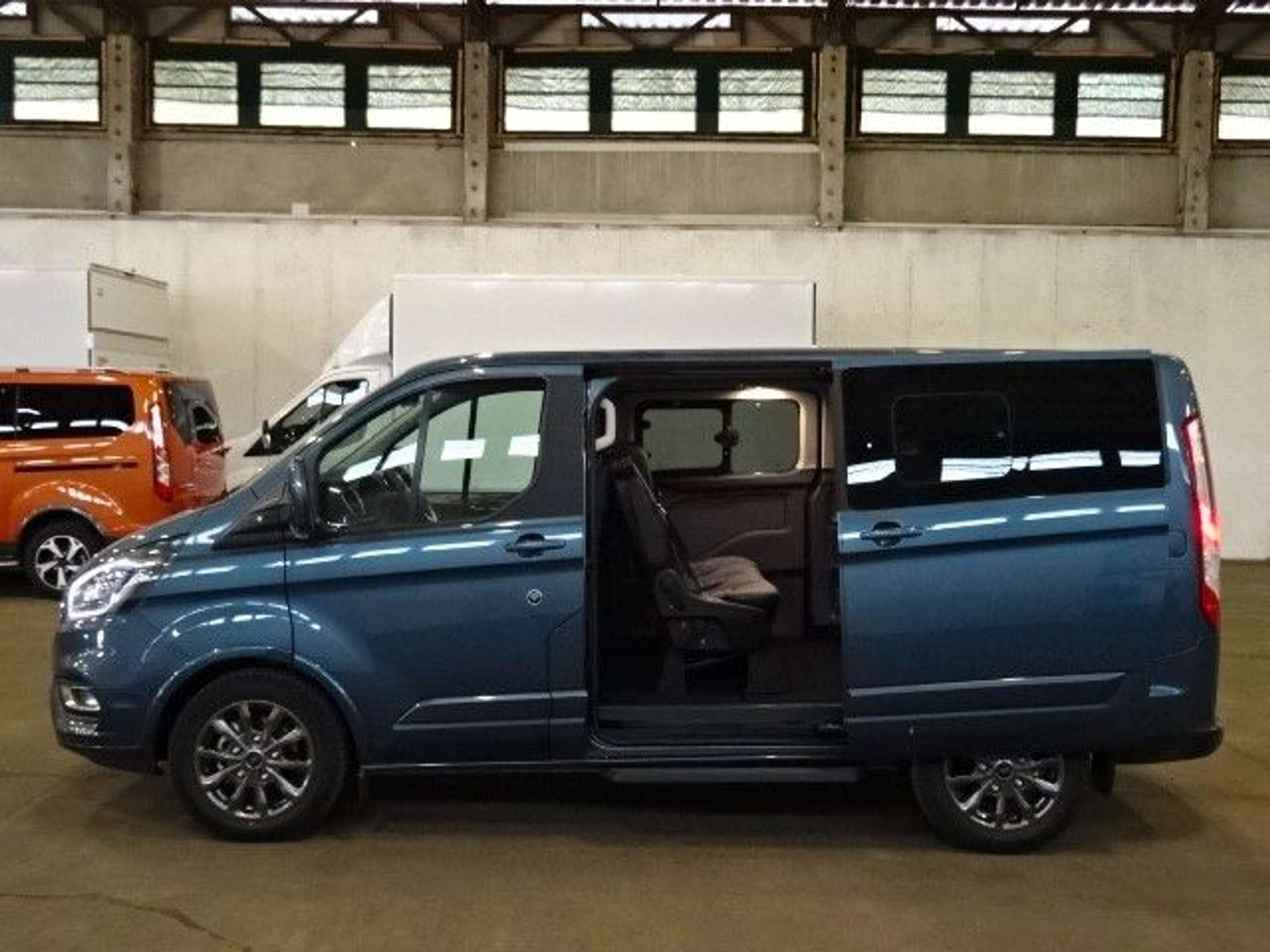 Ford - Tourneo Custom