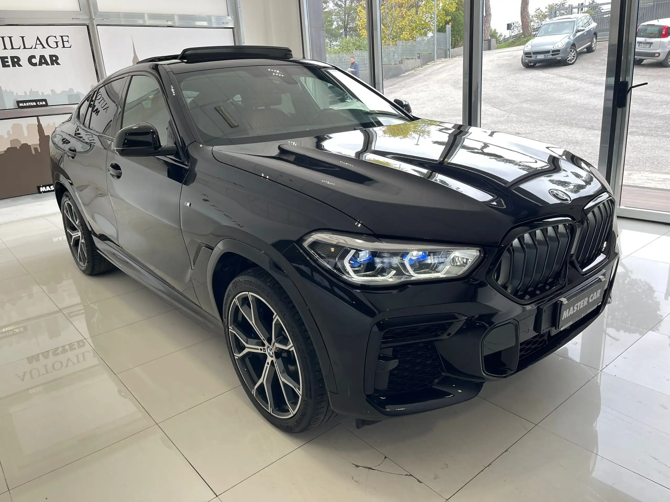 BMW - X6