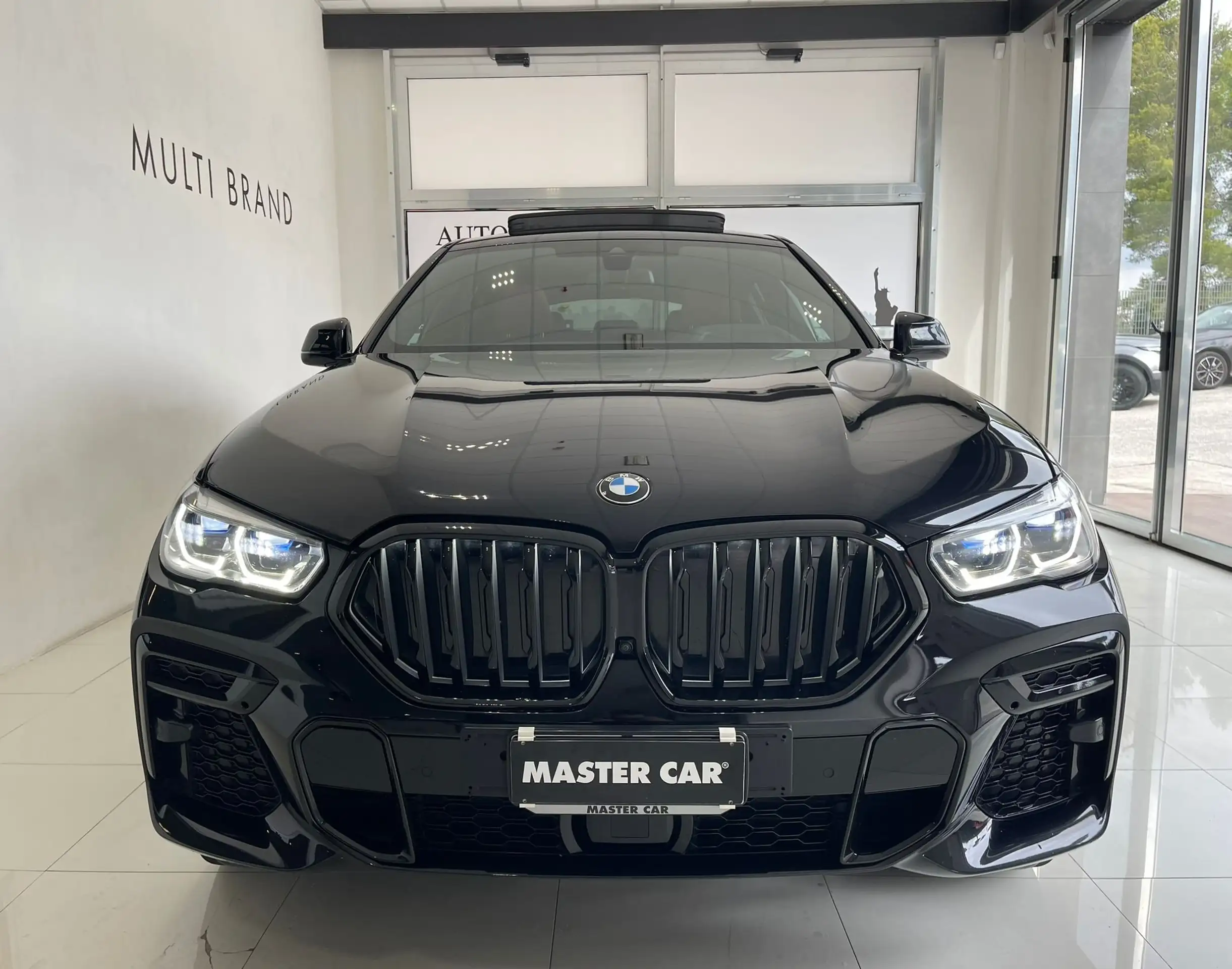 BMW - X6