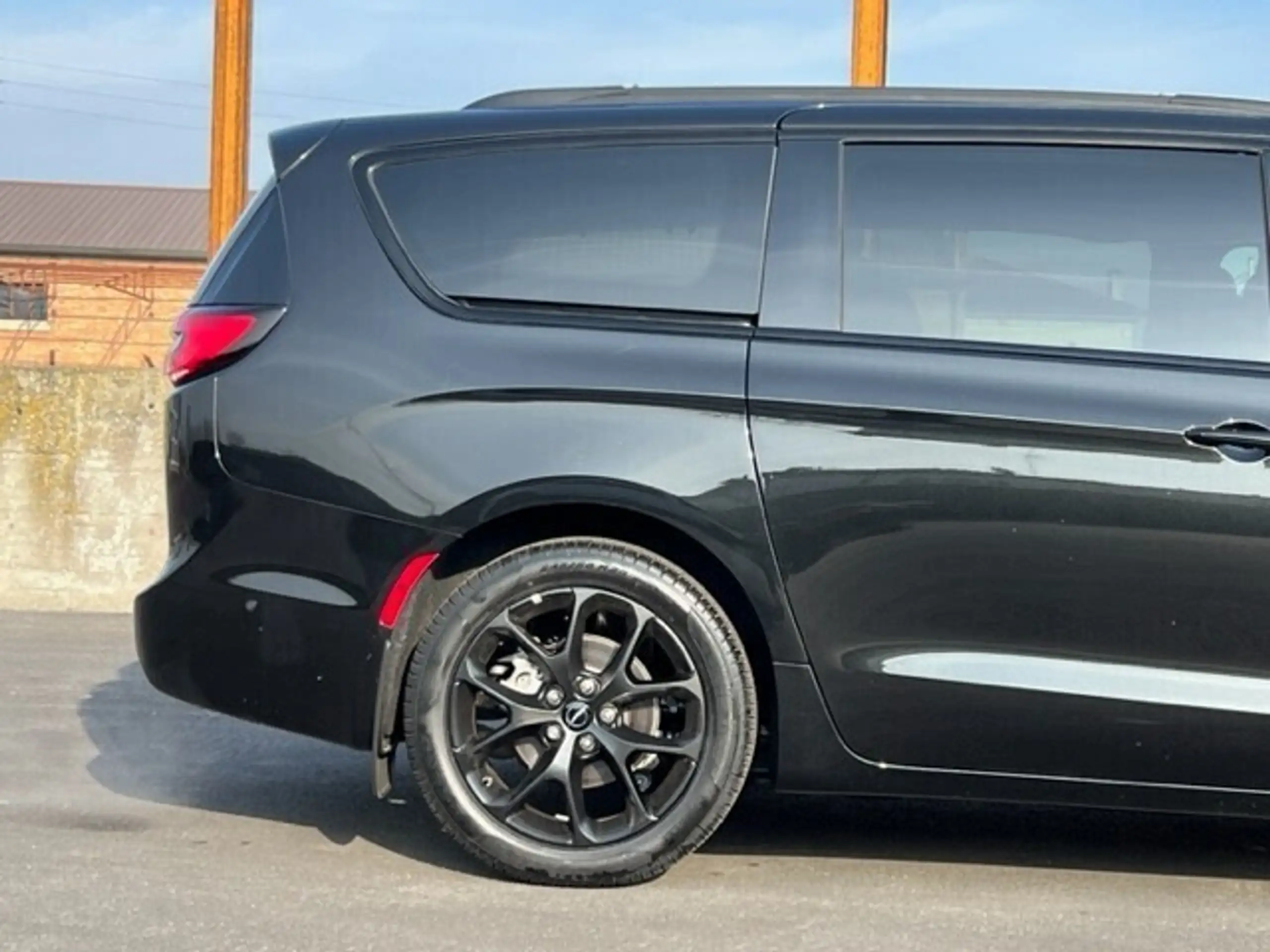 Chrysler - Pacifica