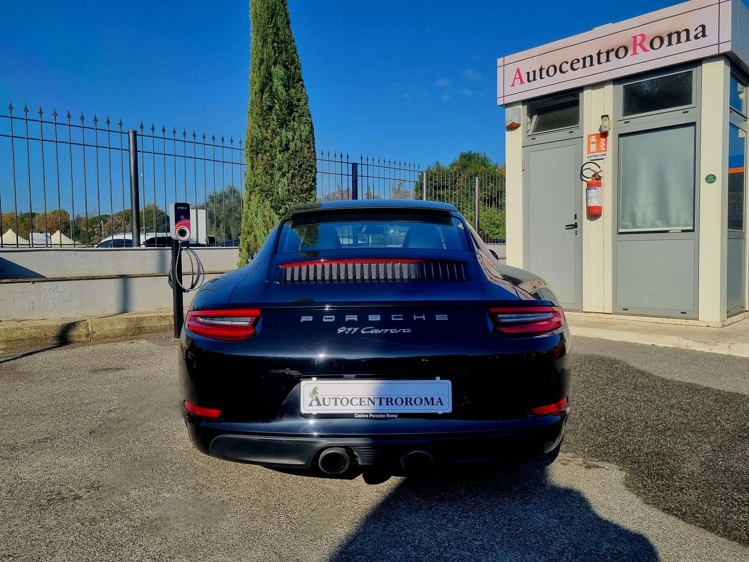 Porsche - 911