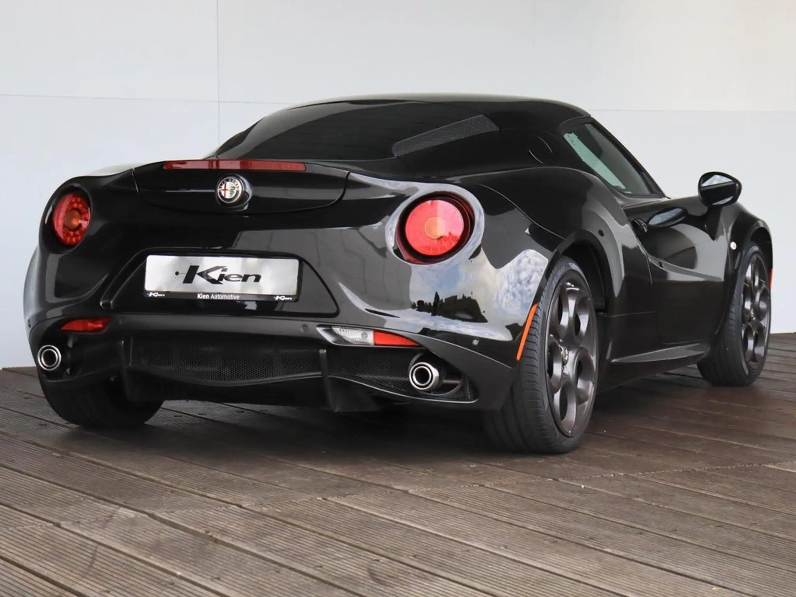 Alfa Romeo - 4C