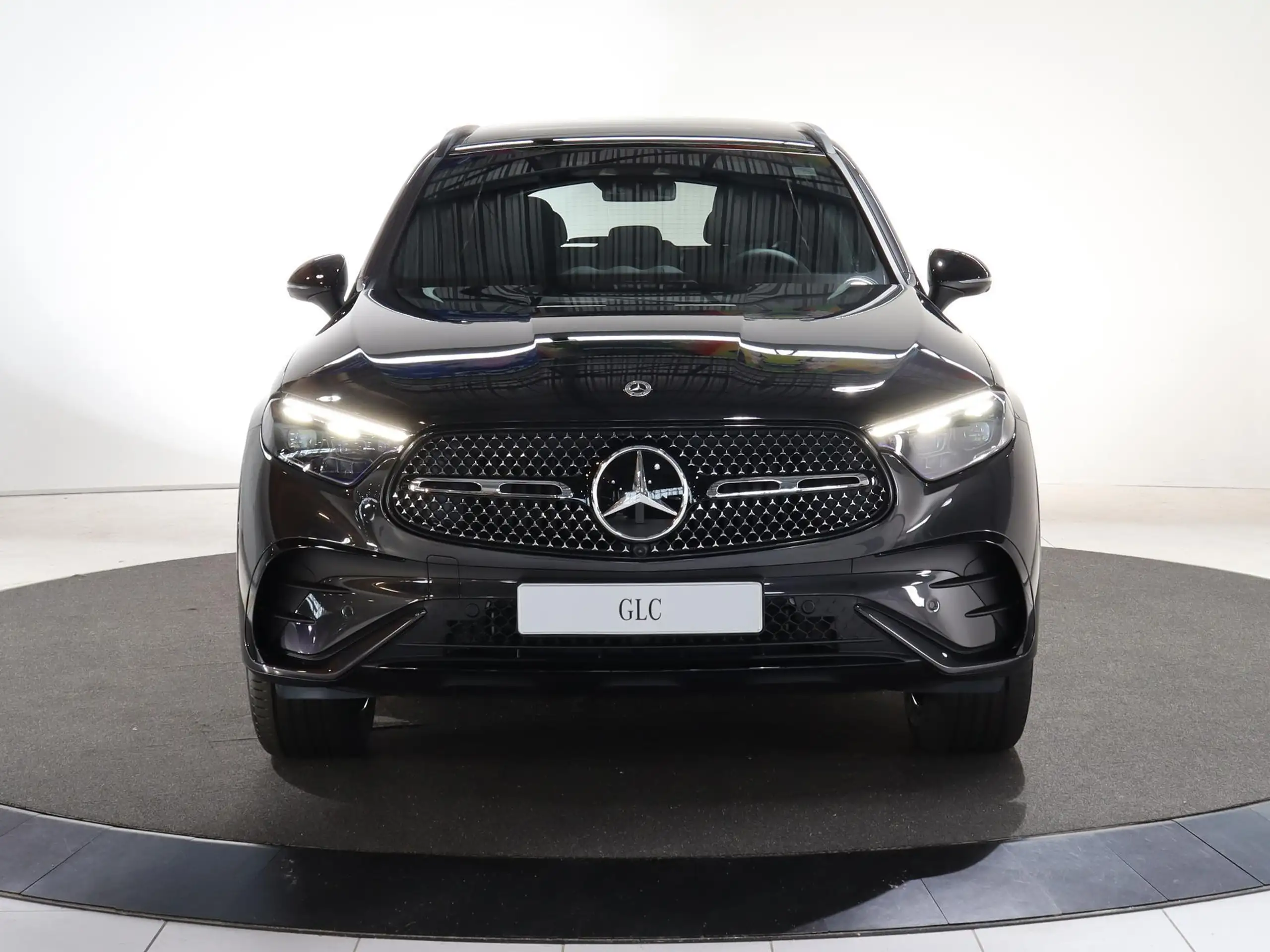 Mercedes-Benz - GLC 300