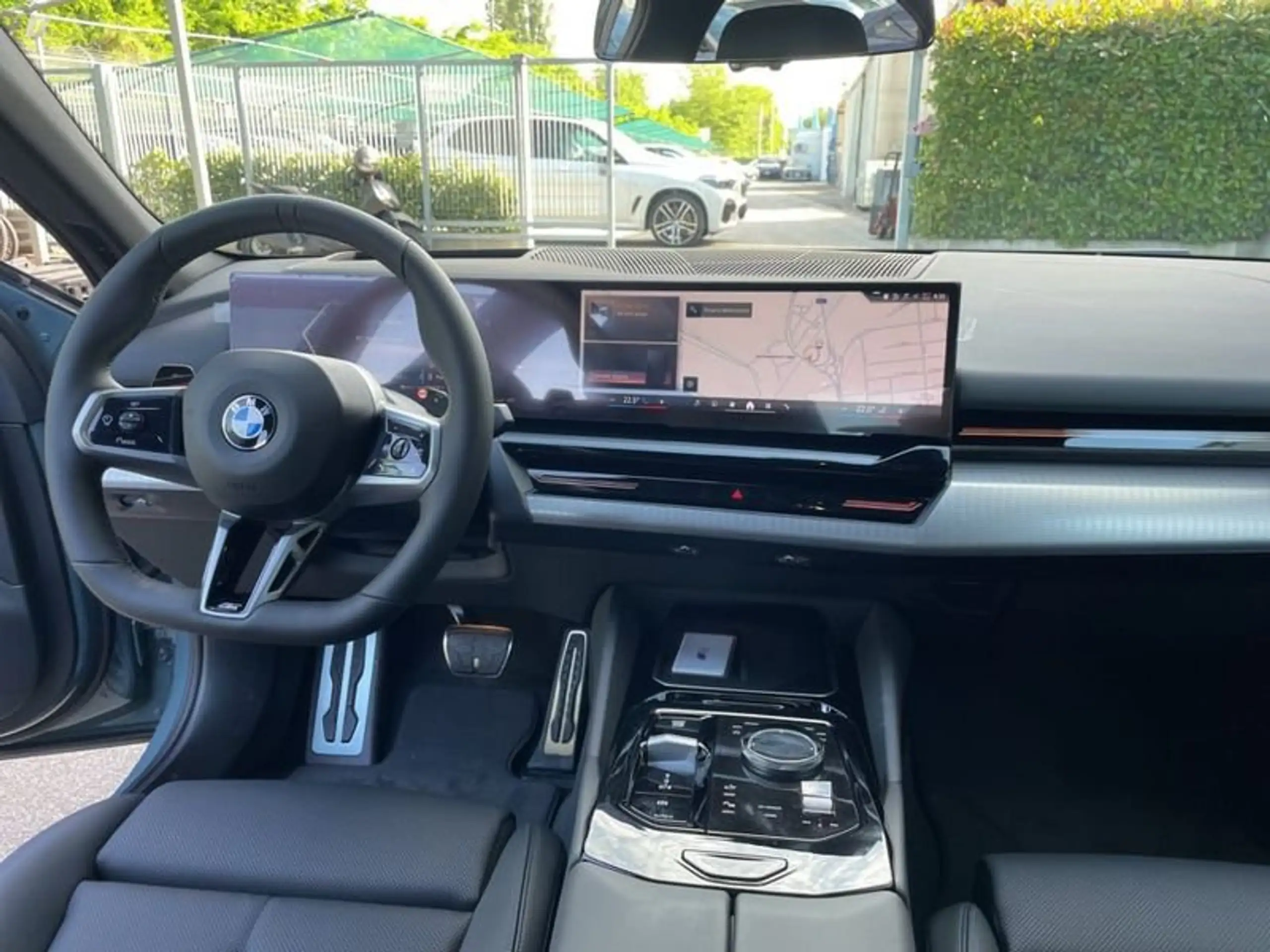 BMW - 520