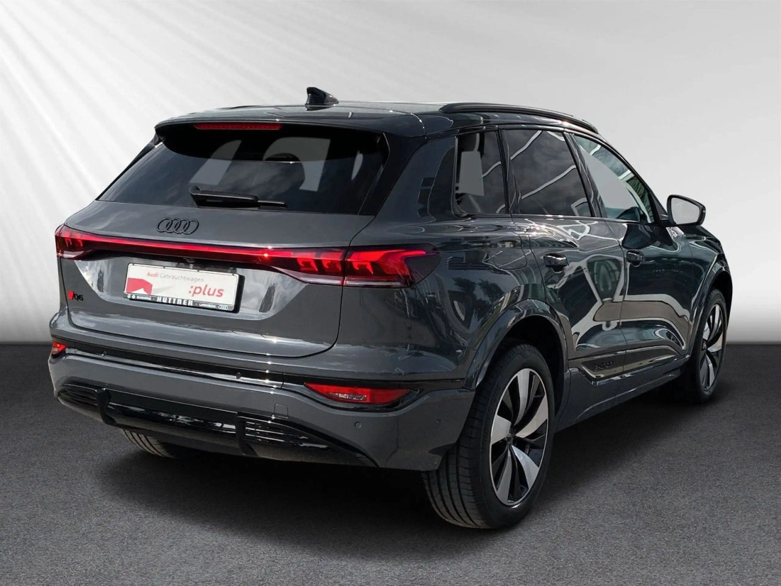 Audi - Q6