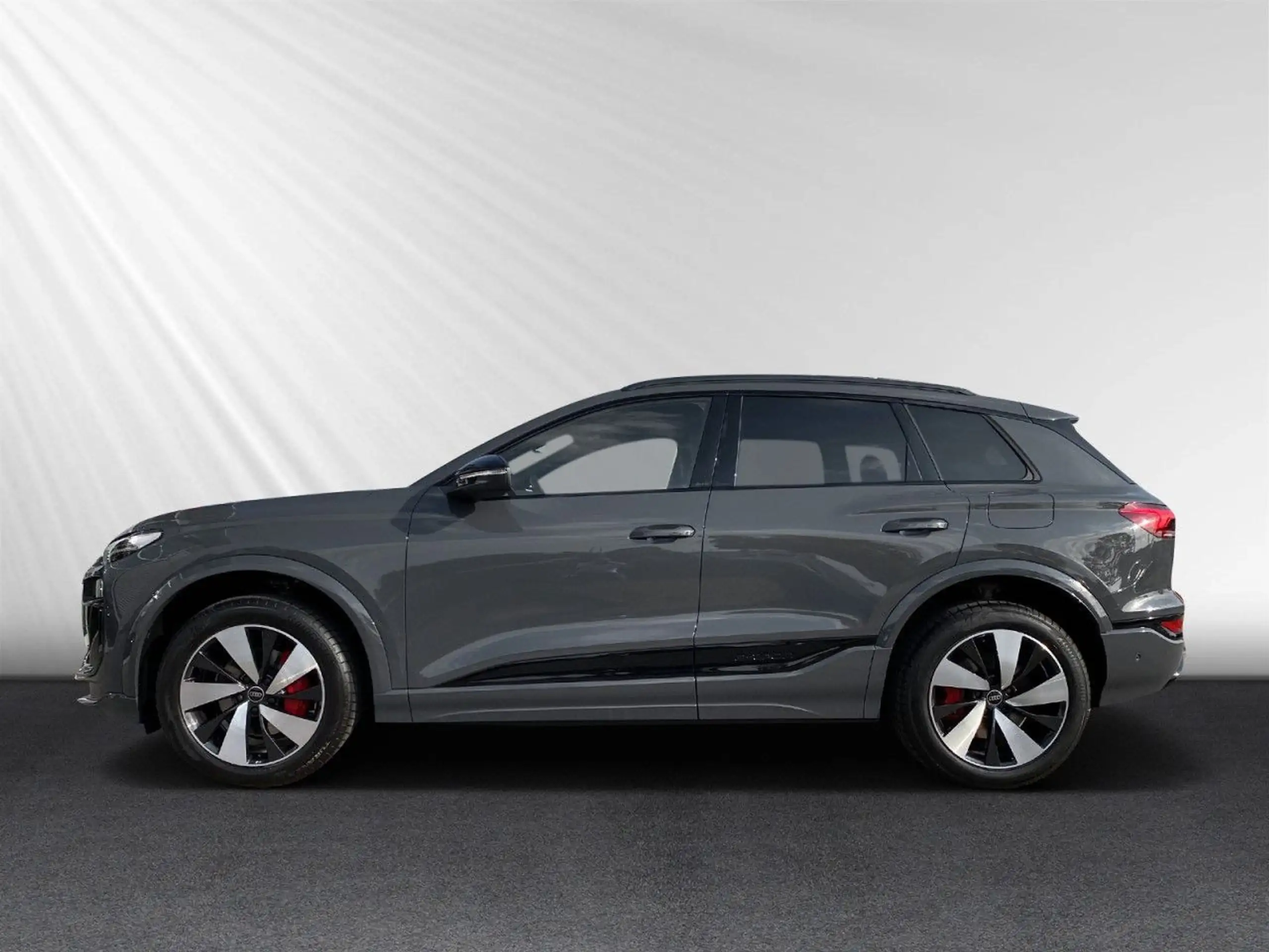 Audi - Q6