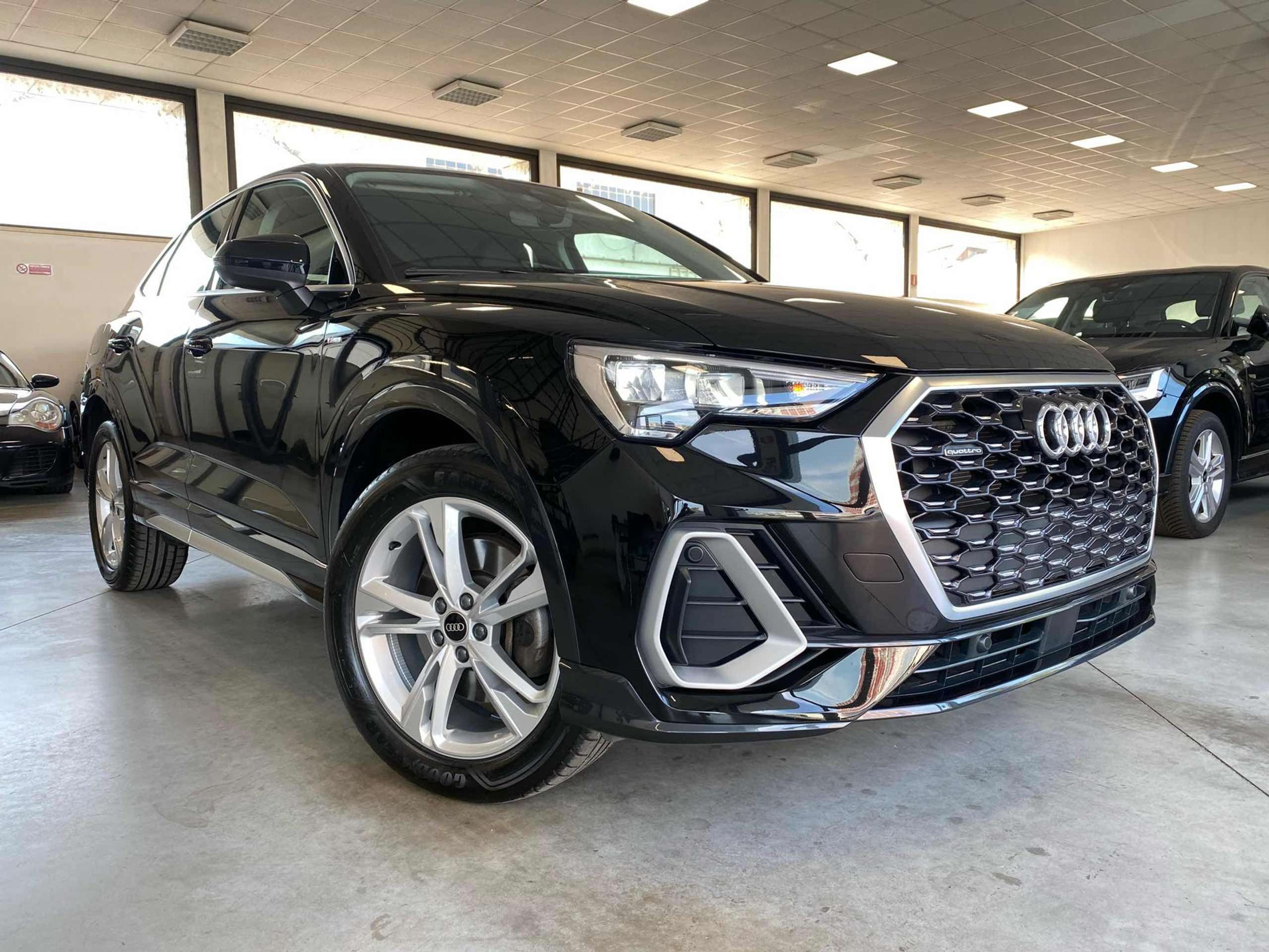 Audi - Q3