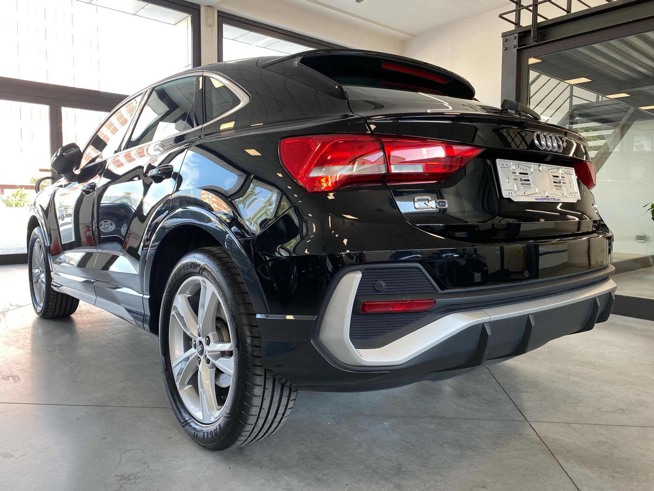 Audi - Q3