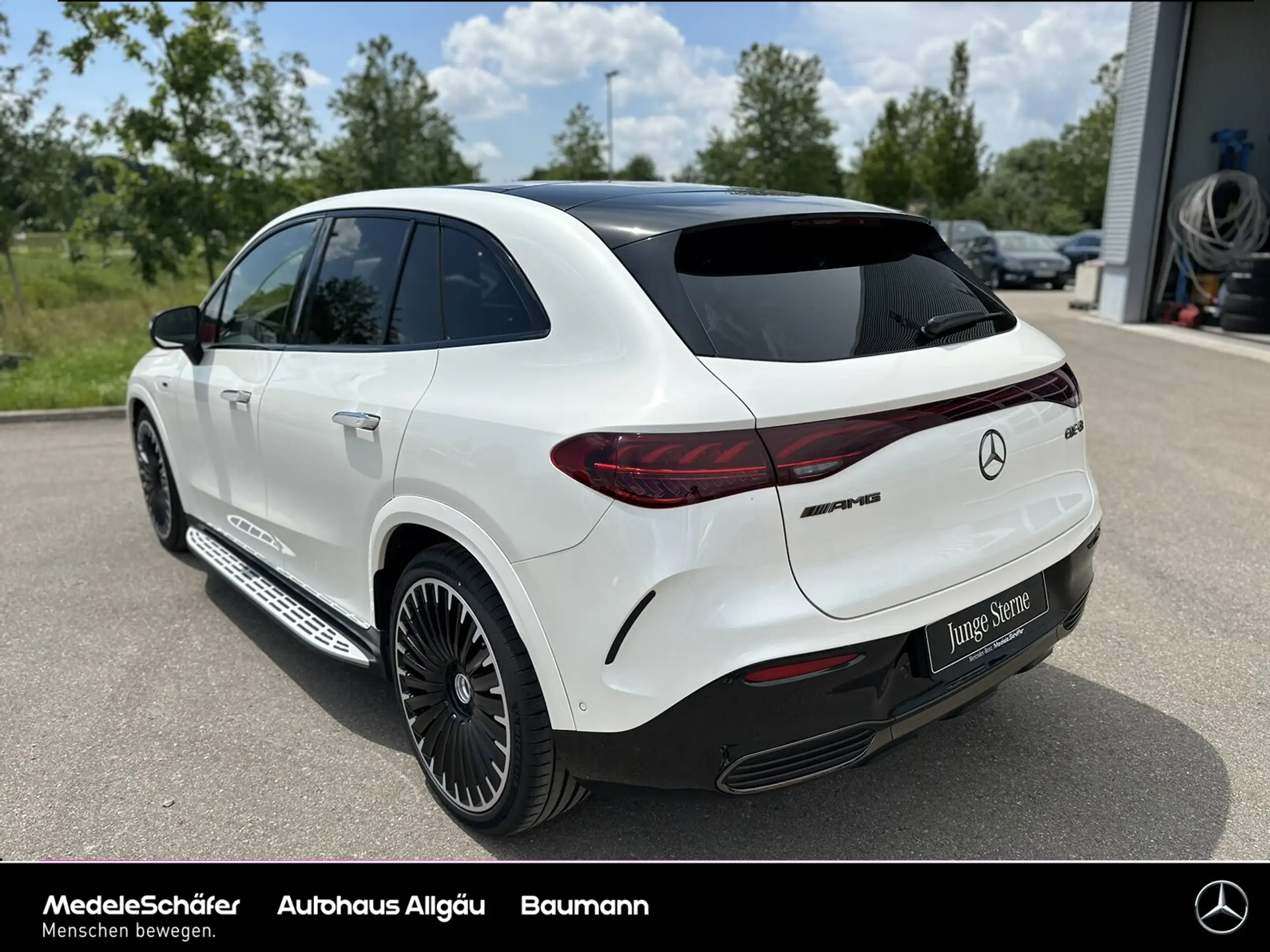 Mercedes-Benz - EQE SUV