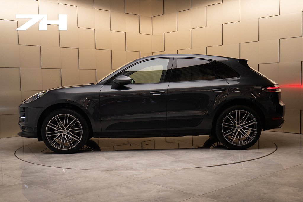 Porsche - Macan