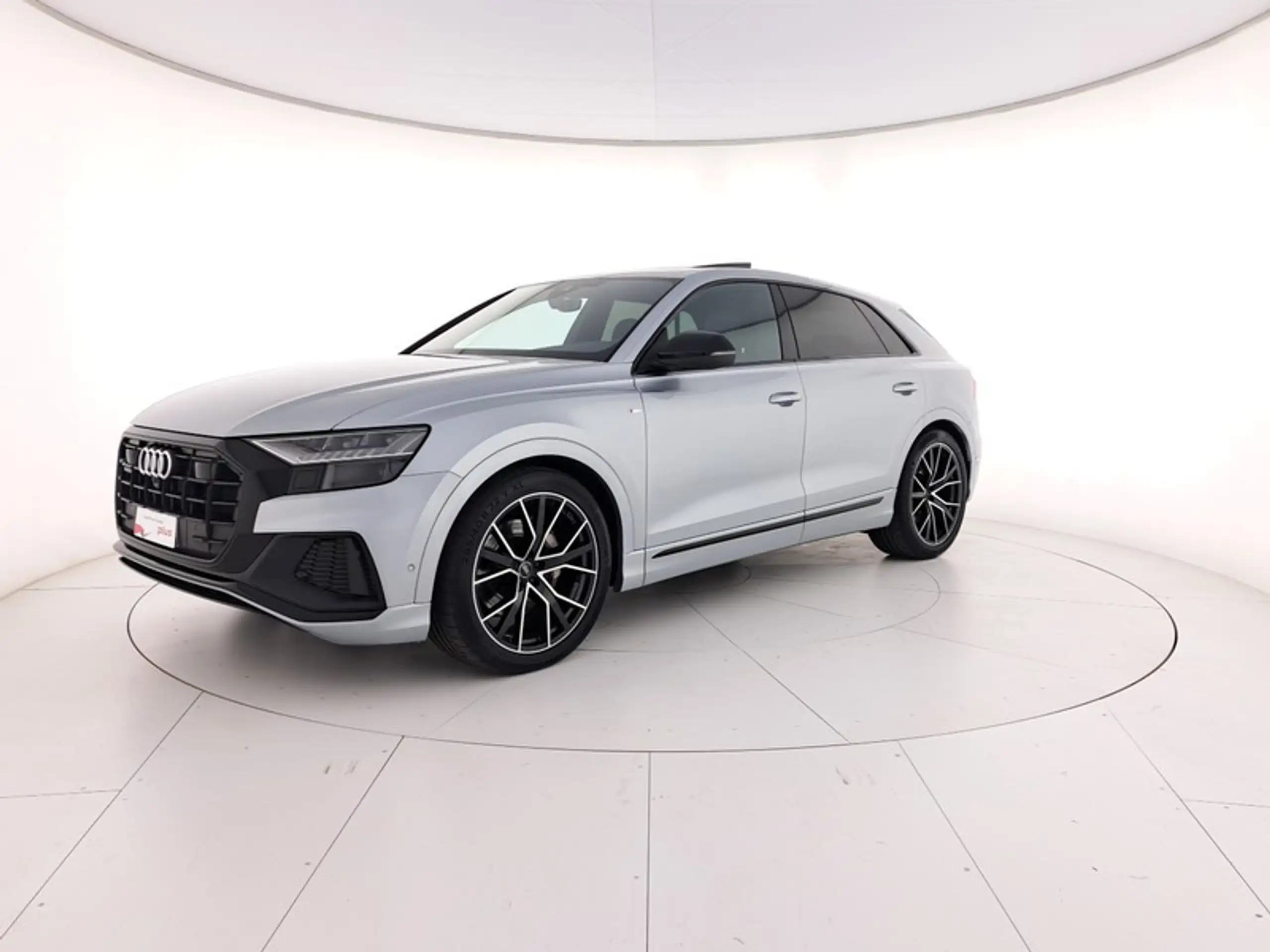 Audi - Q8