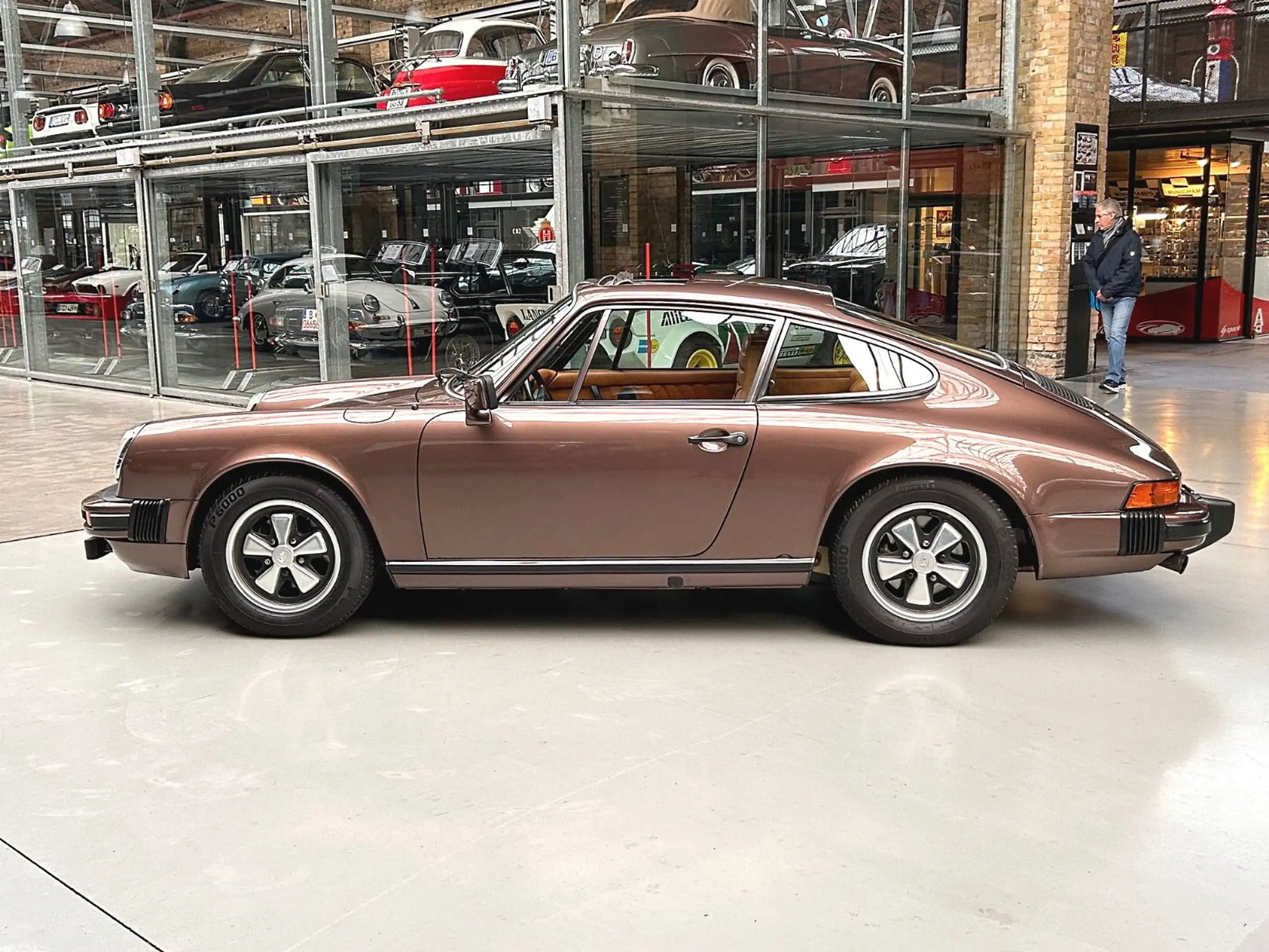 Porsche - 911