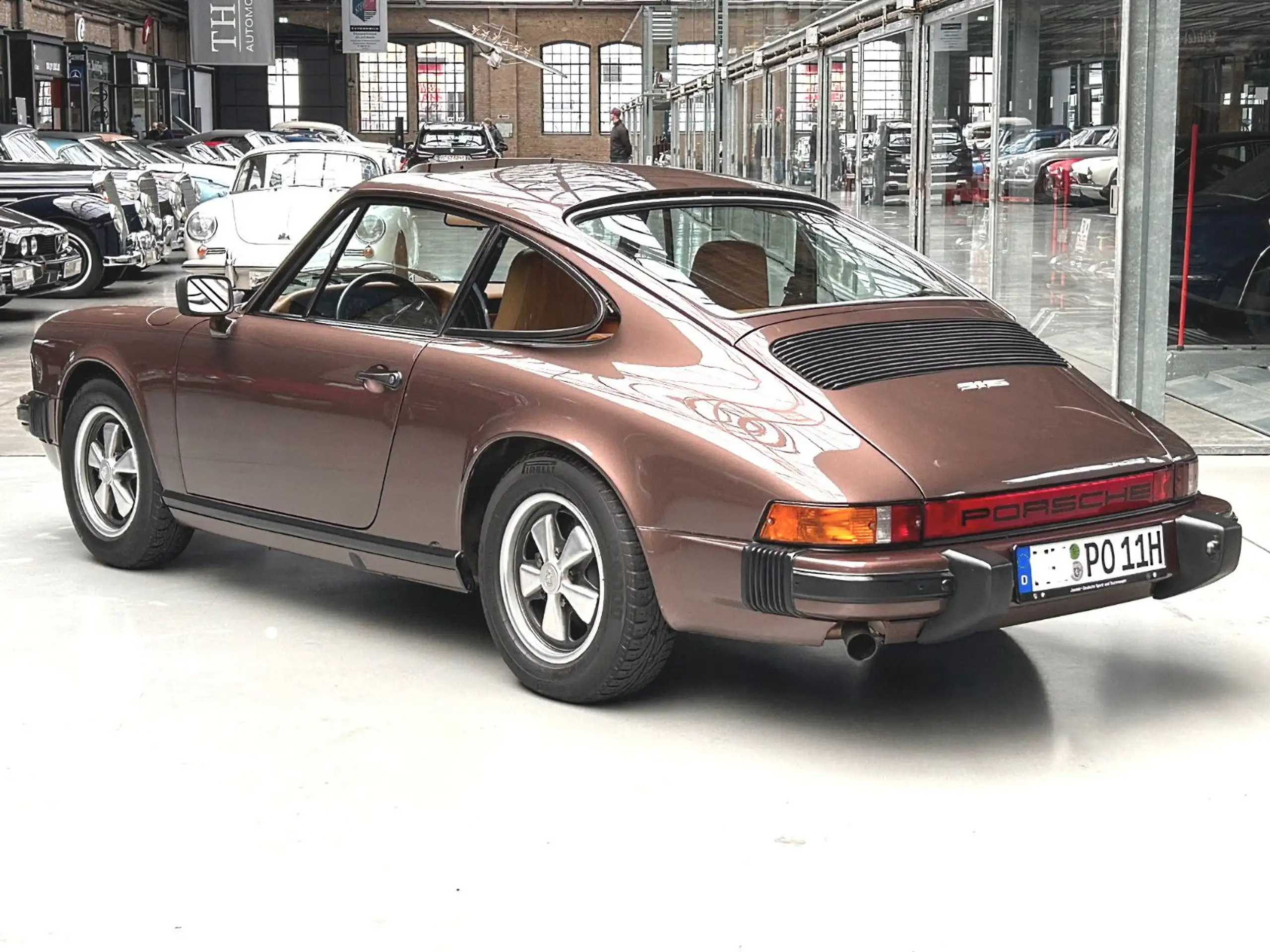 Porsche - 911