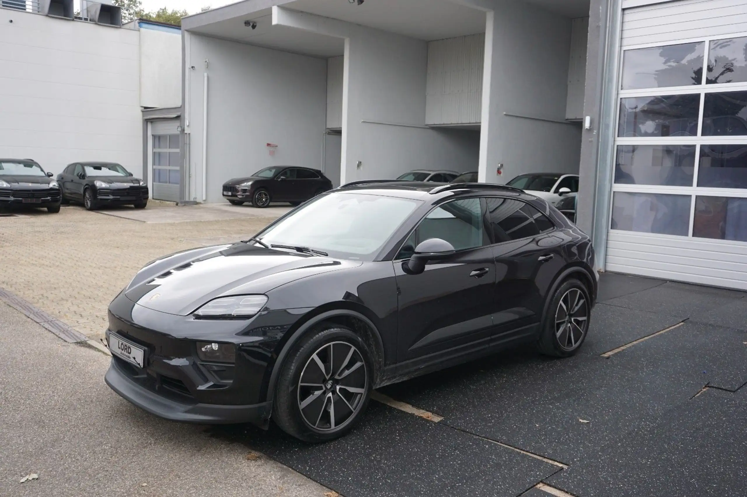 Porsche - Macan