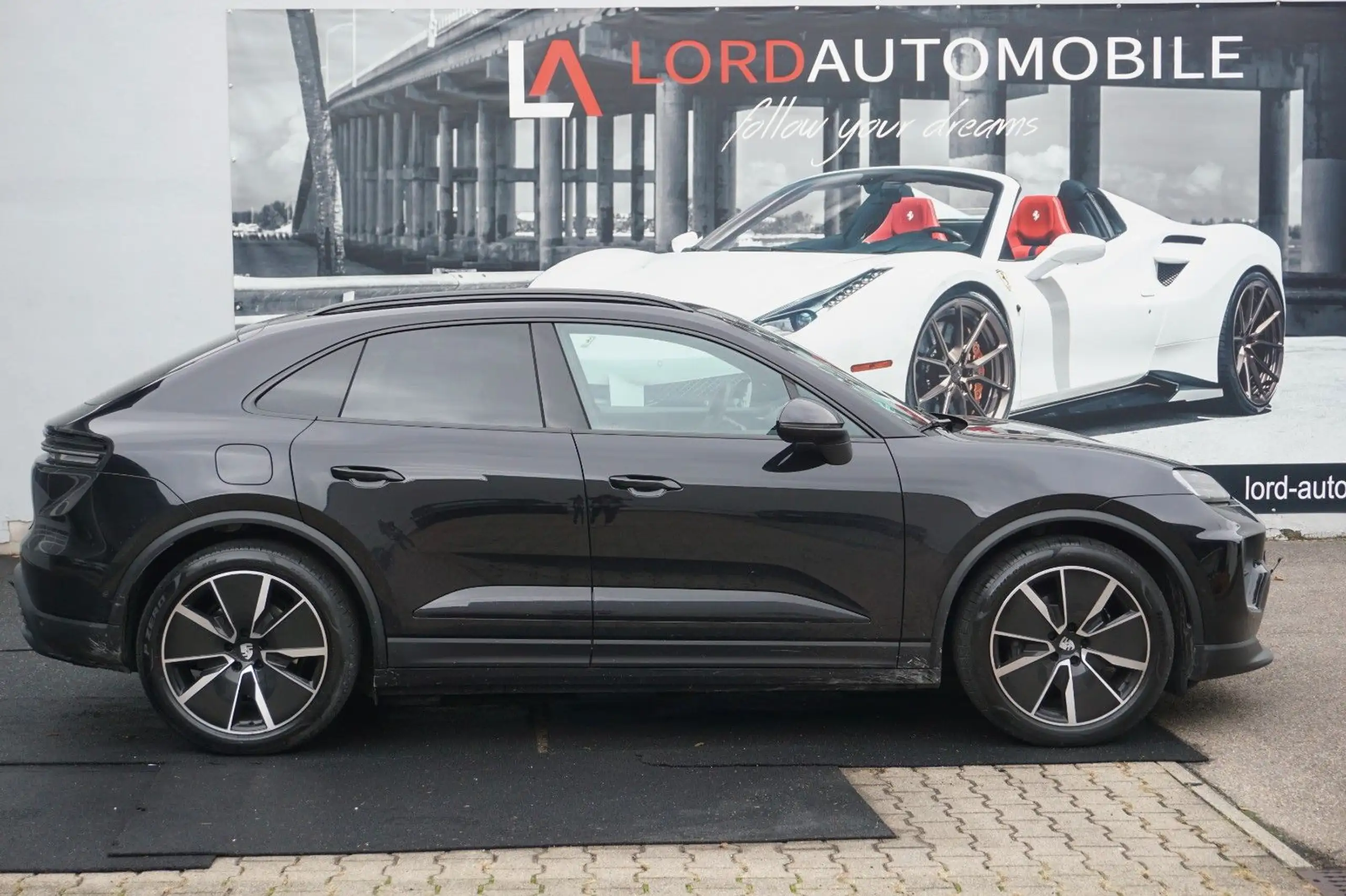 Porsche - Macan