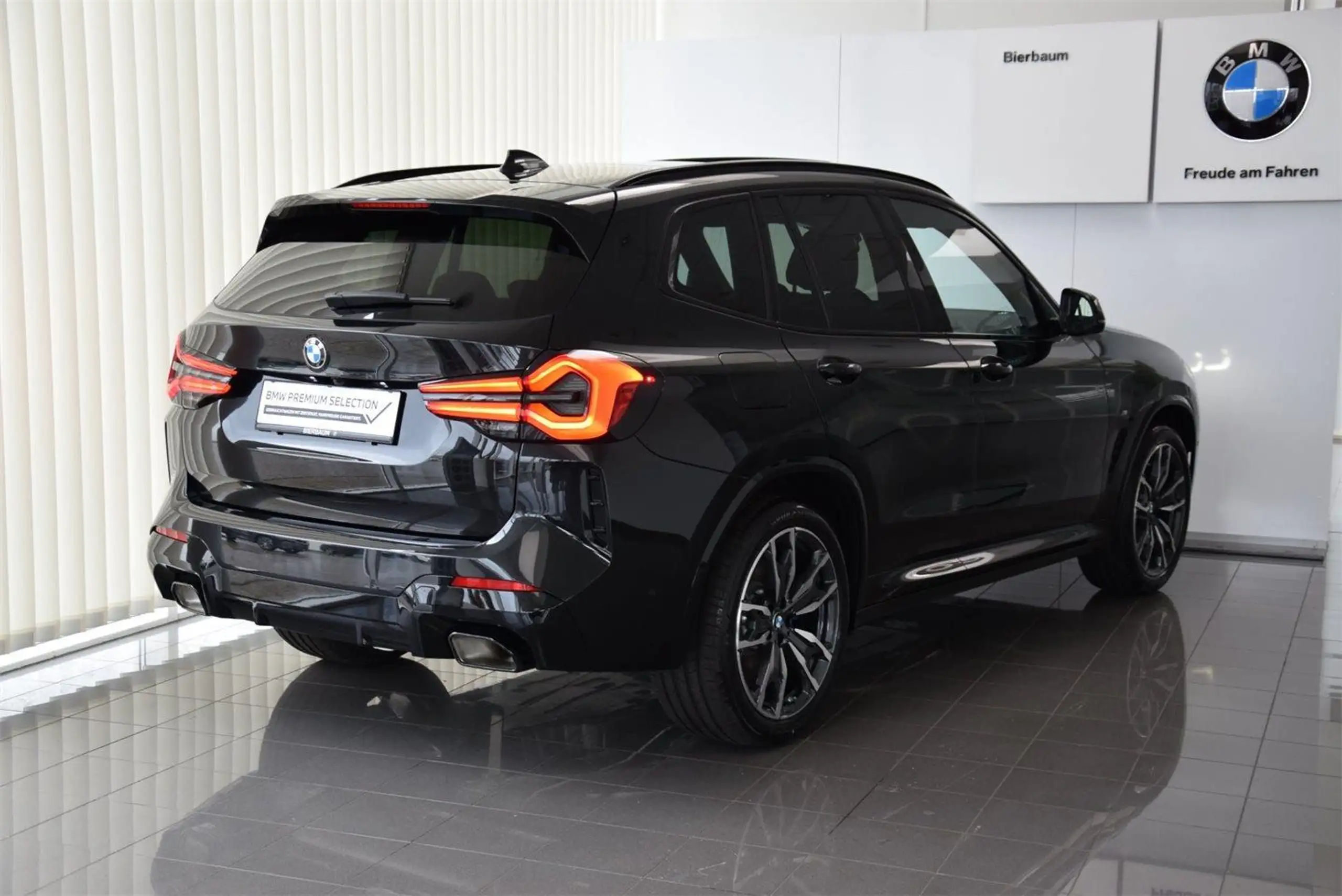 BMW - X3