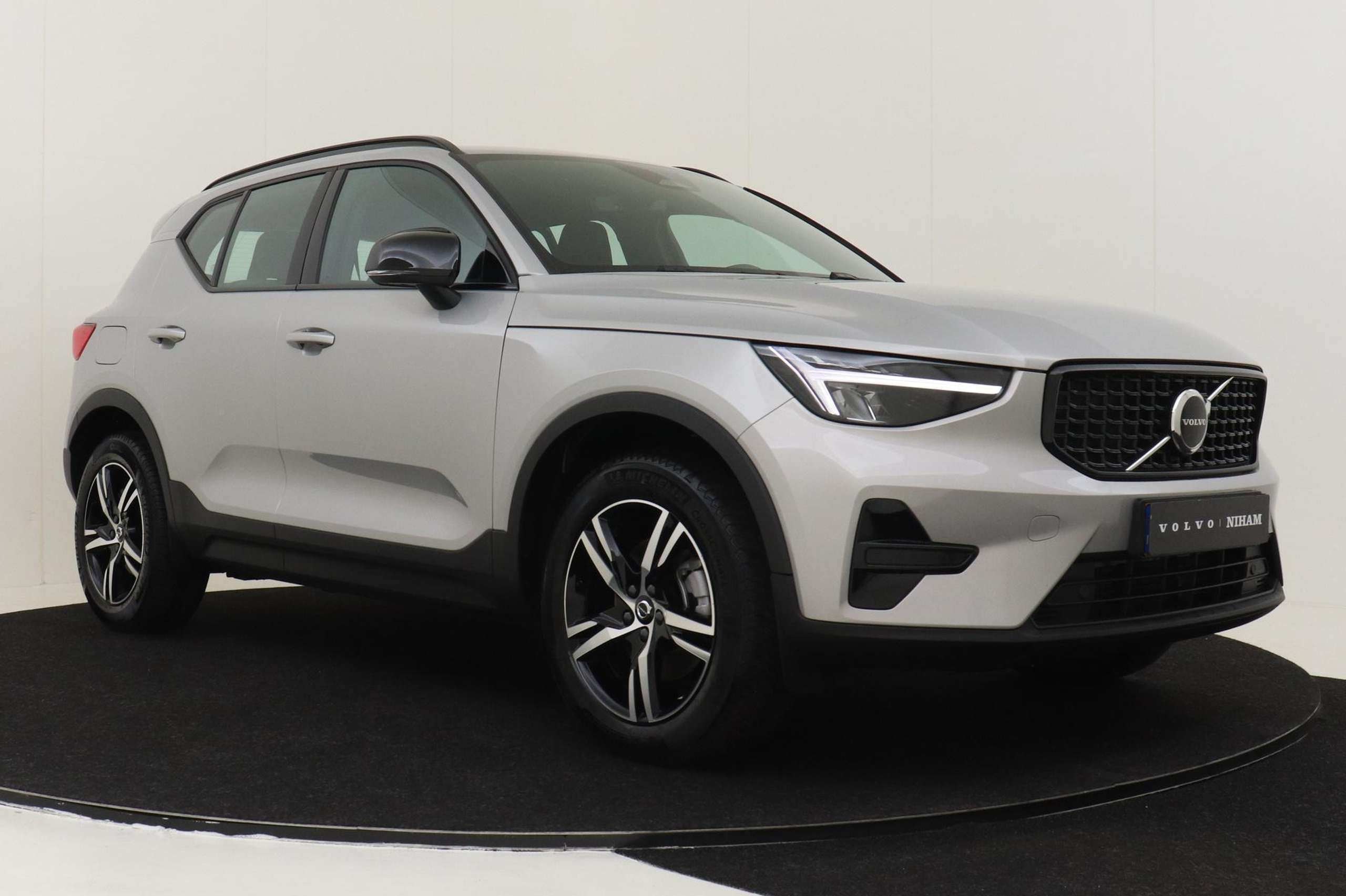 Volvo - XC40