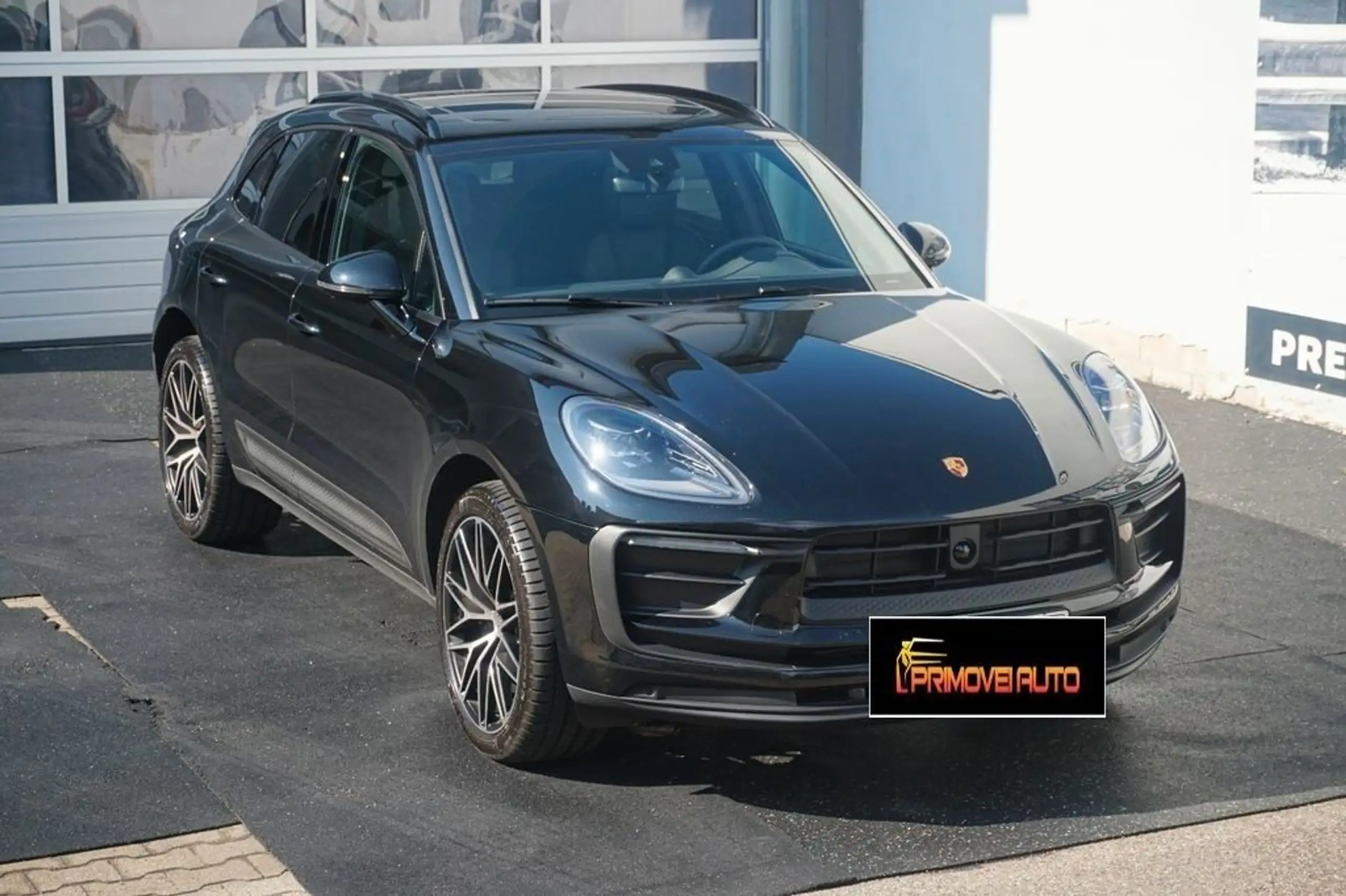 Porsche - Macan