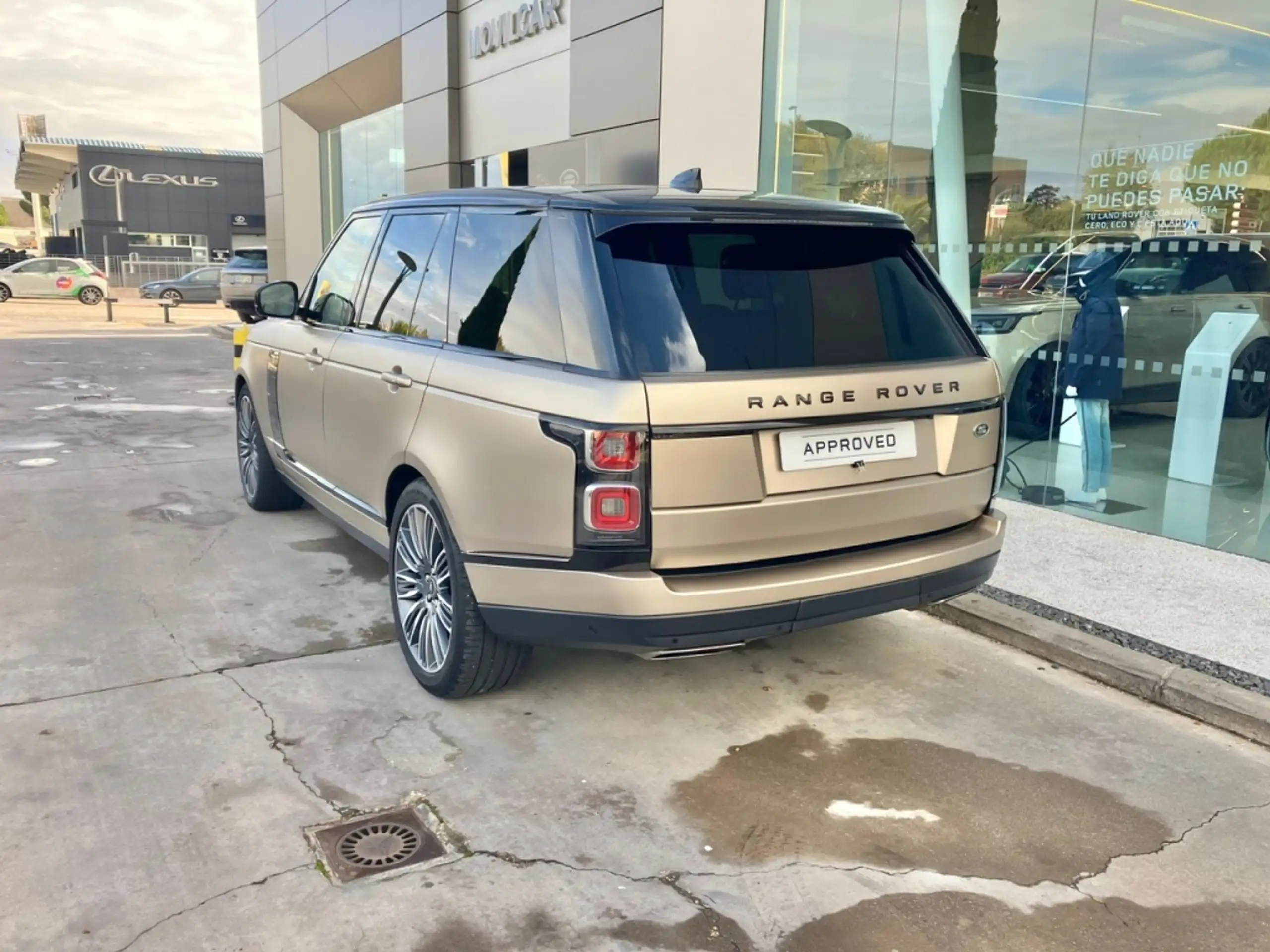 Land Rover - Range Rover