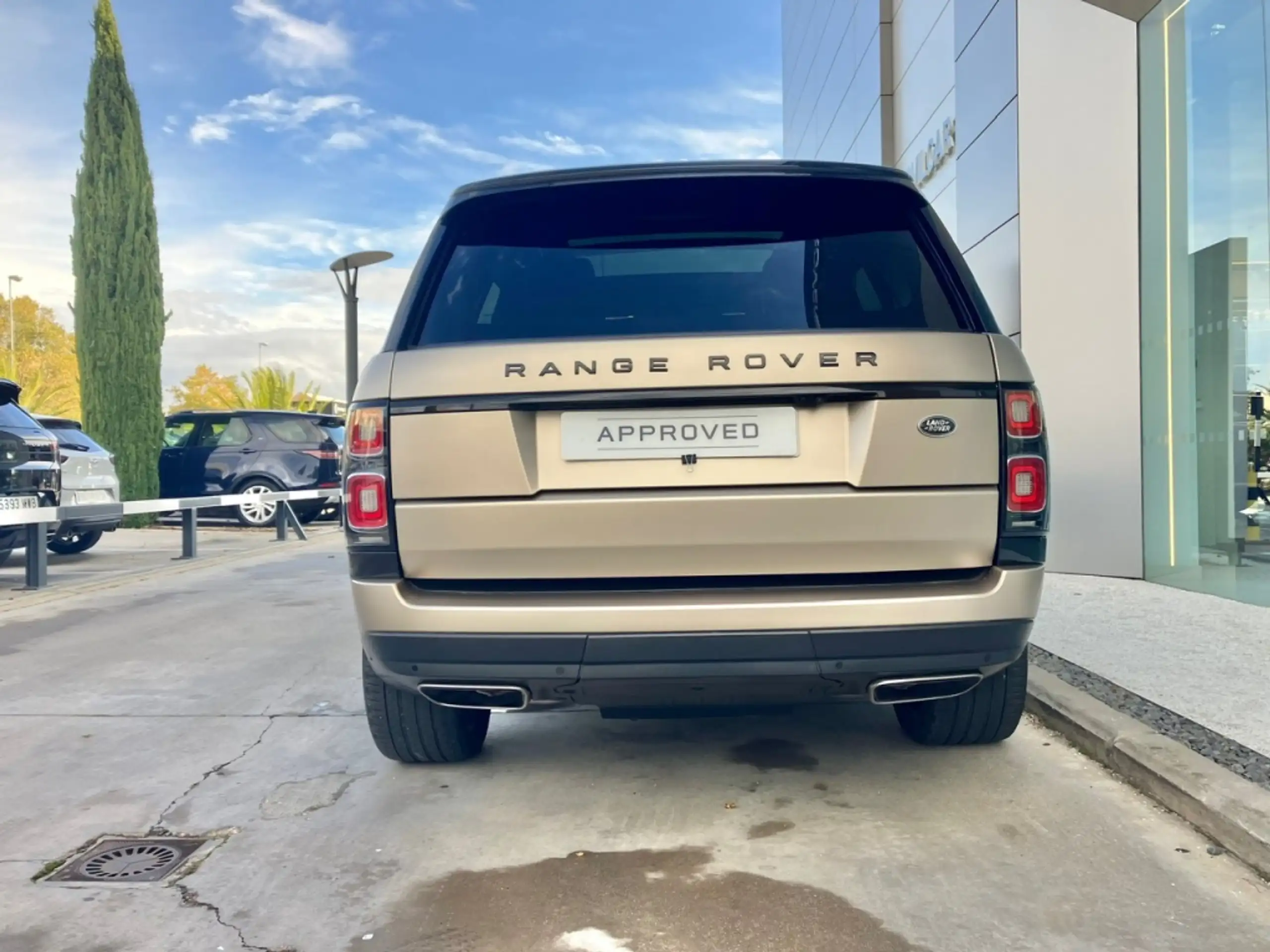 Land Rover - Range Rover