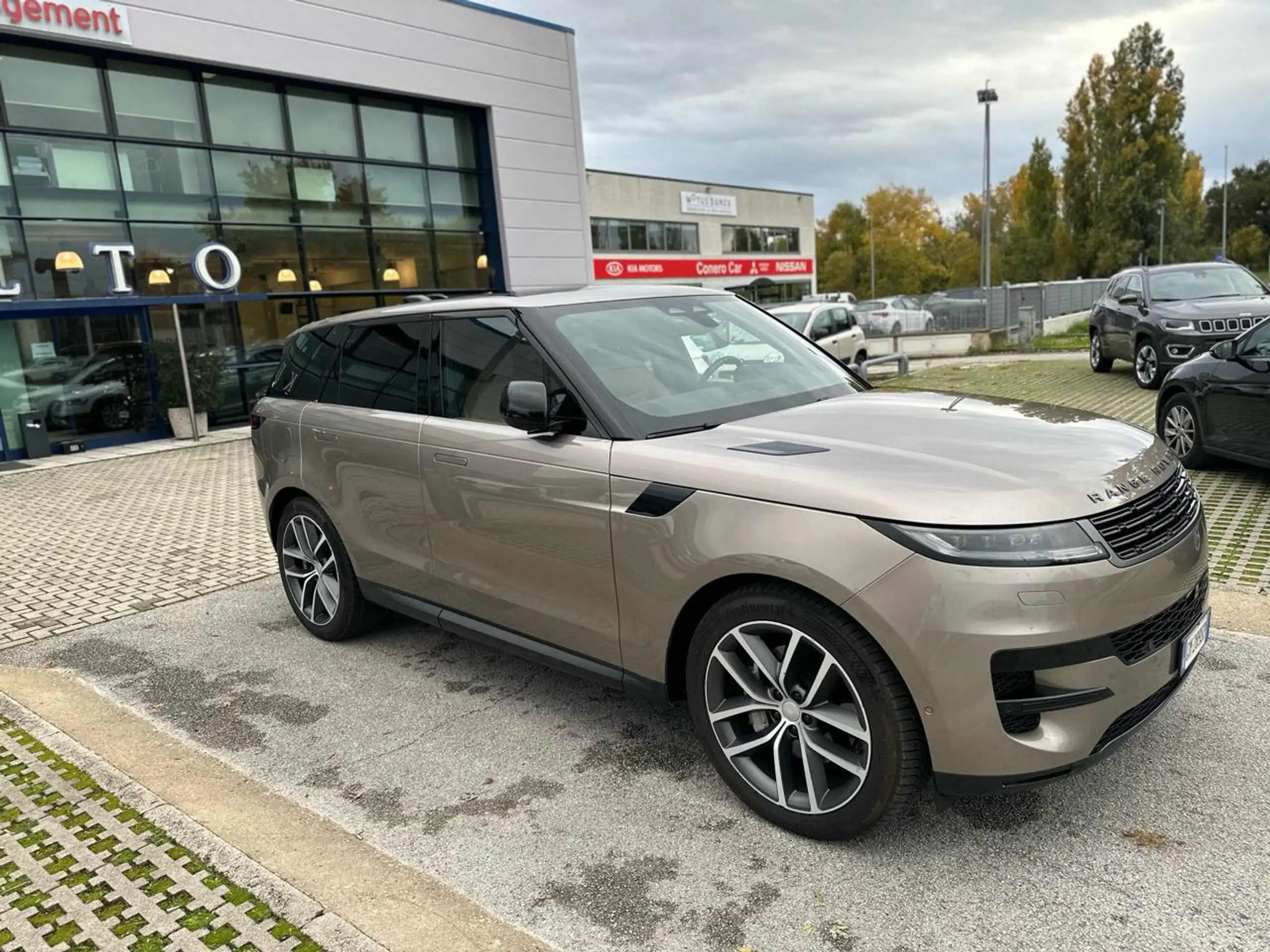 Land Rover - Range Rover Sport