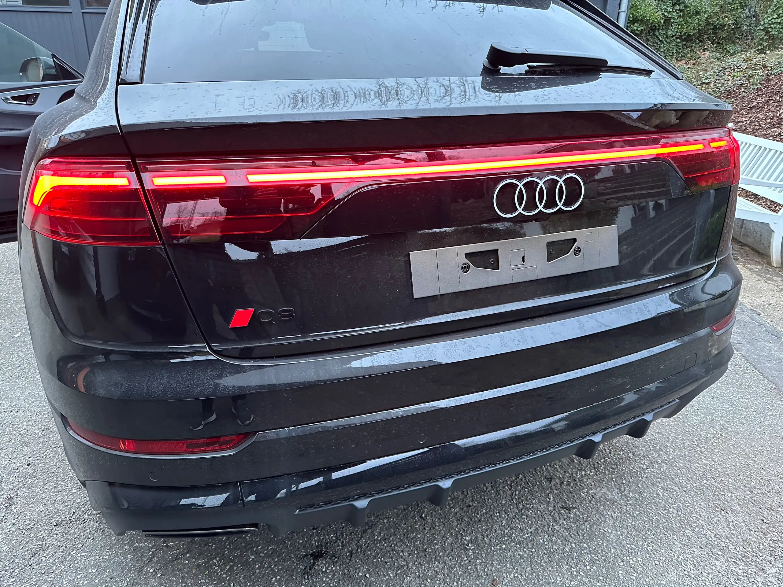 Audi - Q8