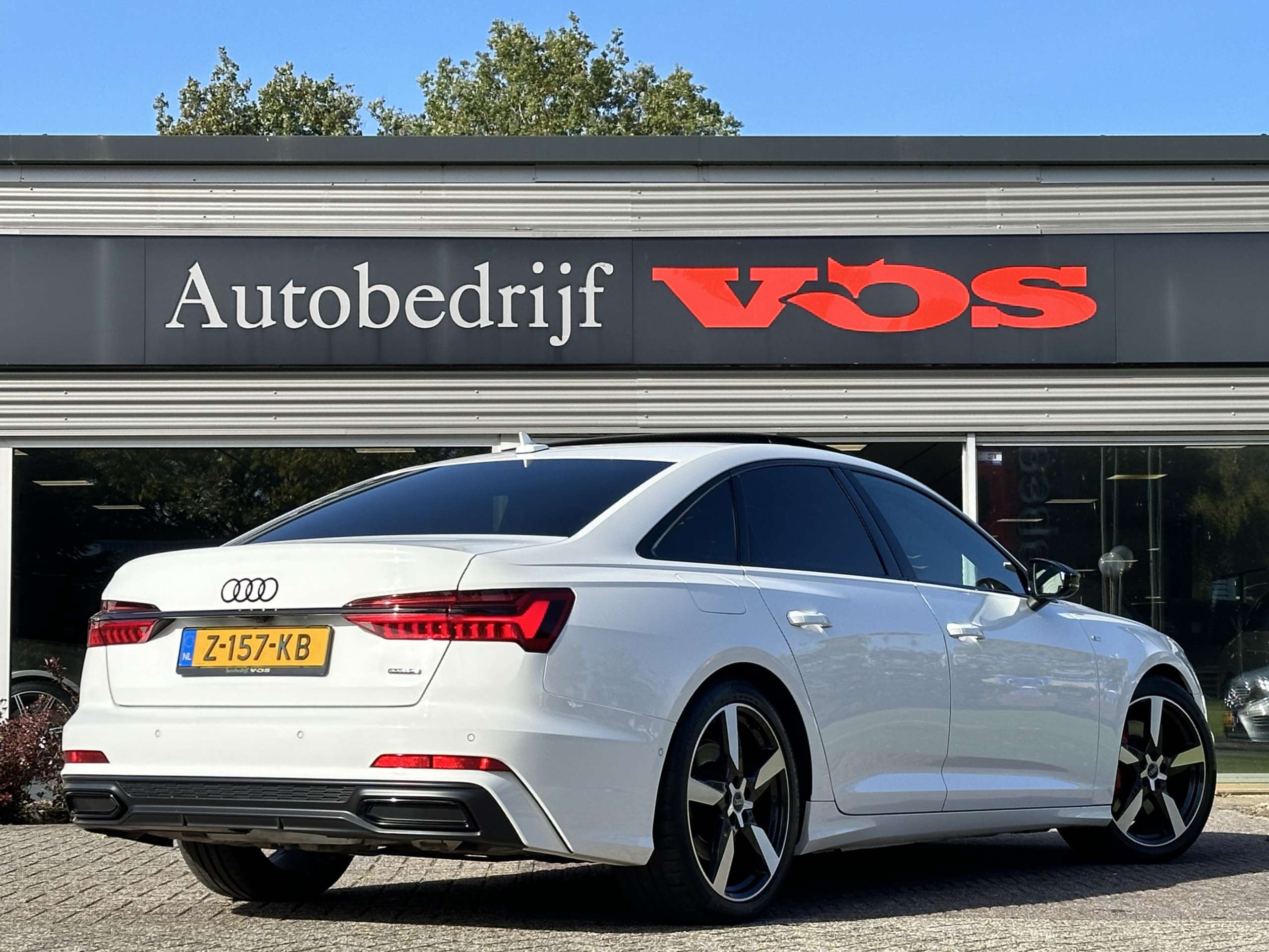 Audi - A6