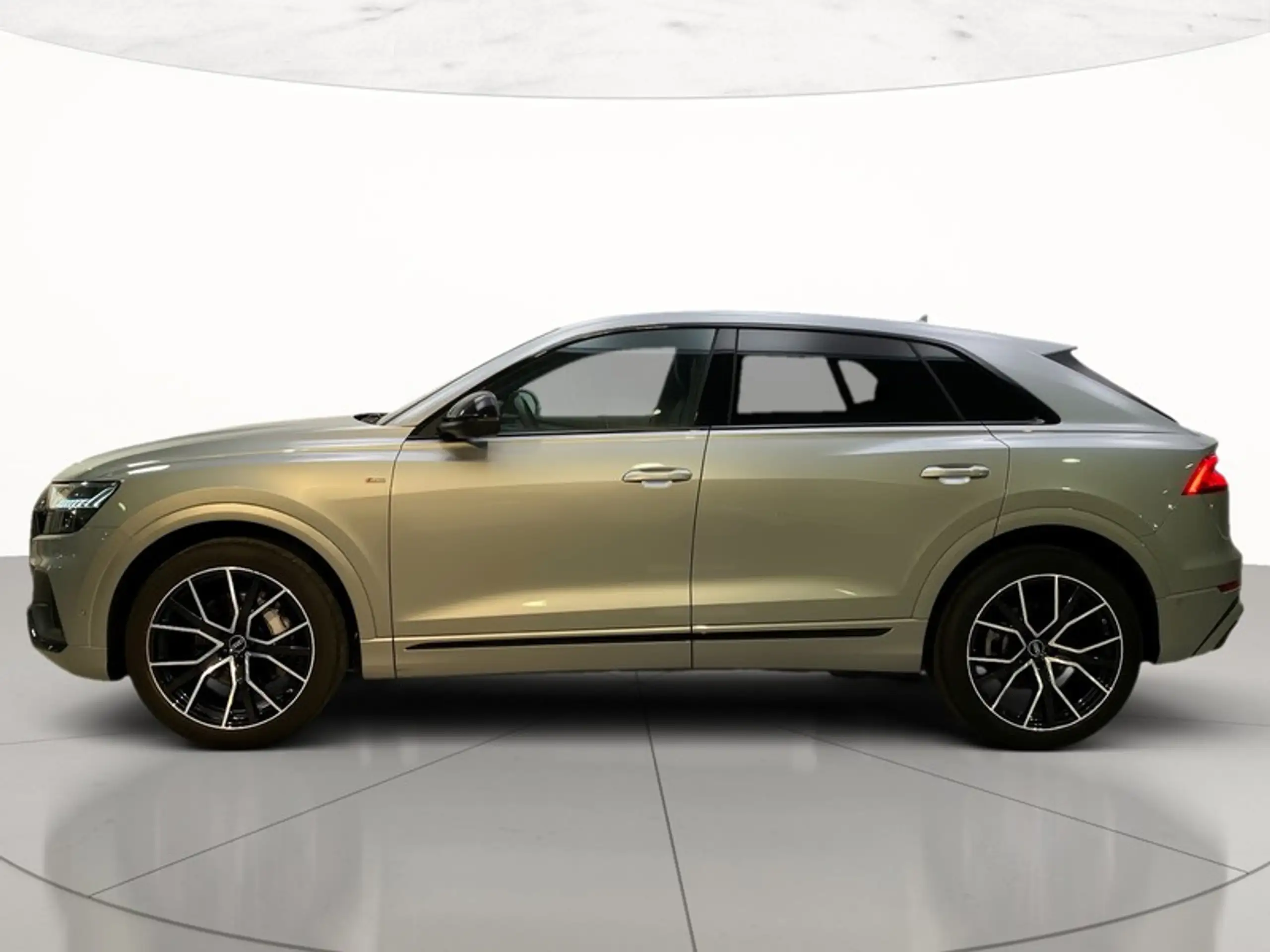 Audi - Q8