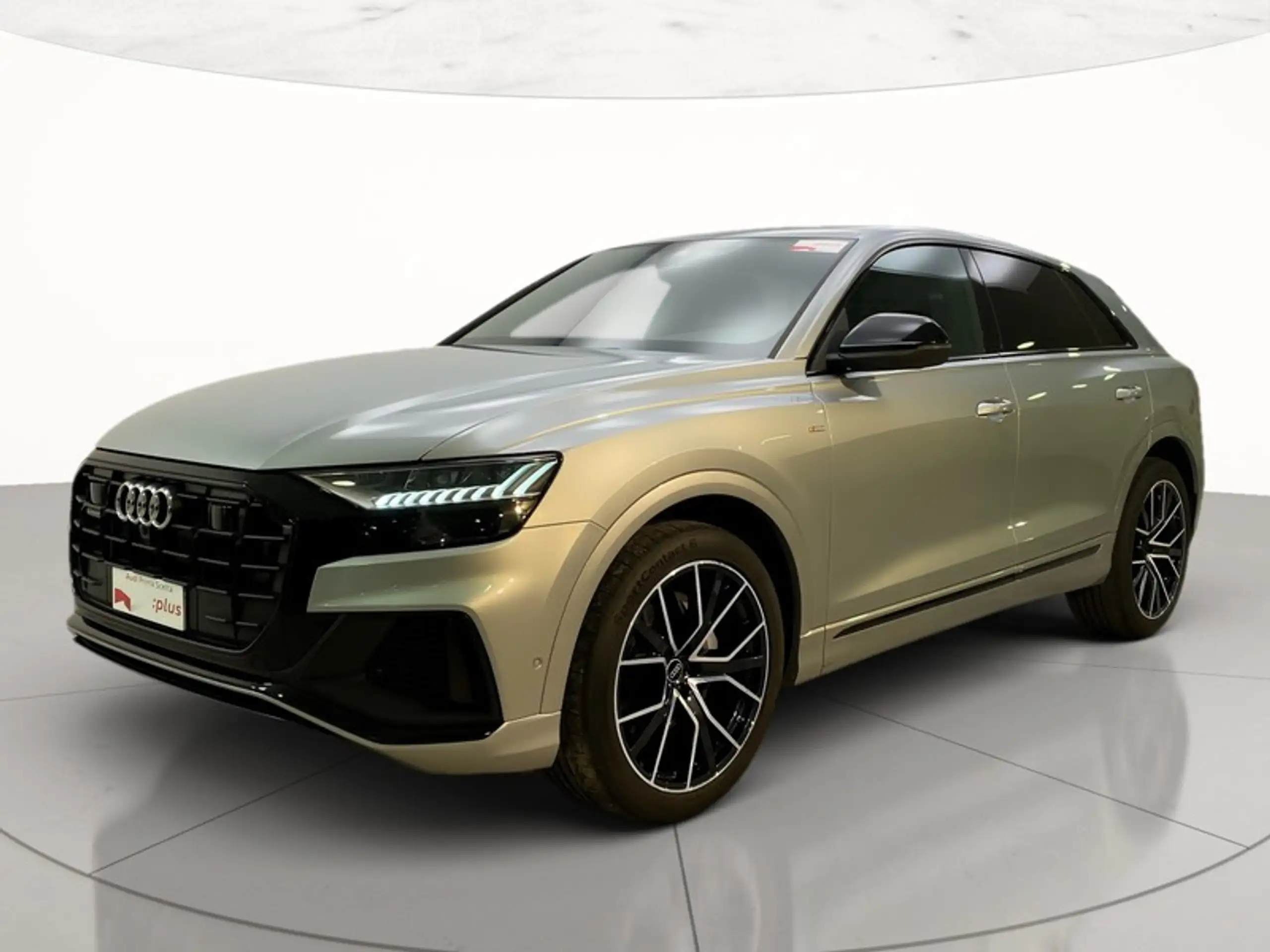 Audi - Q8