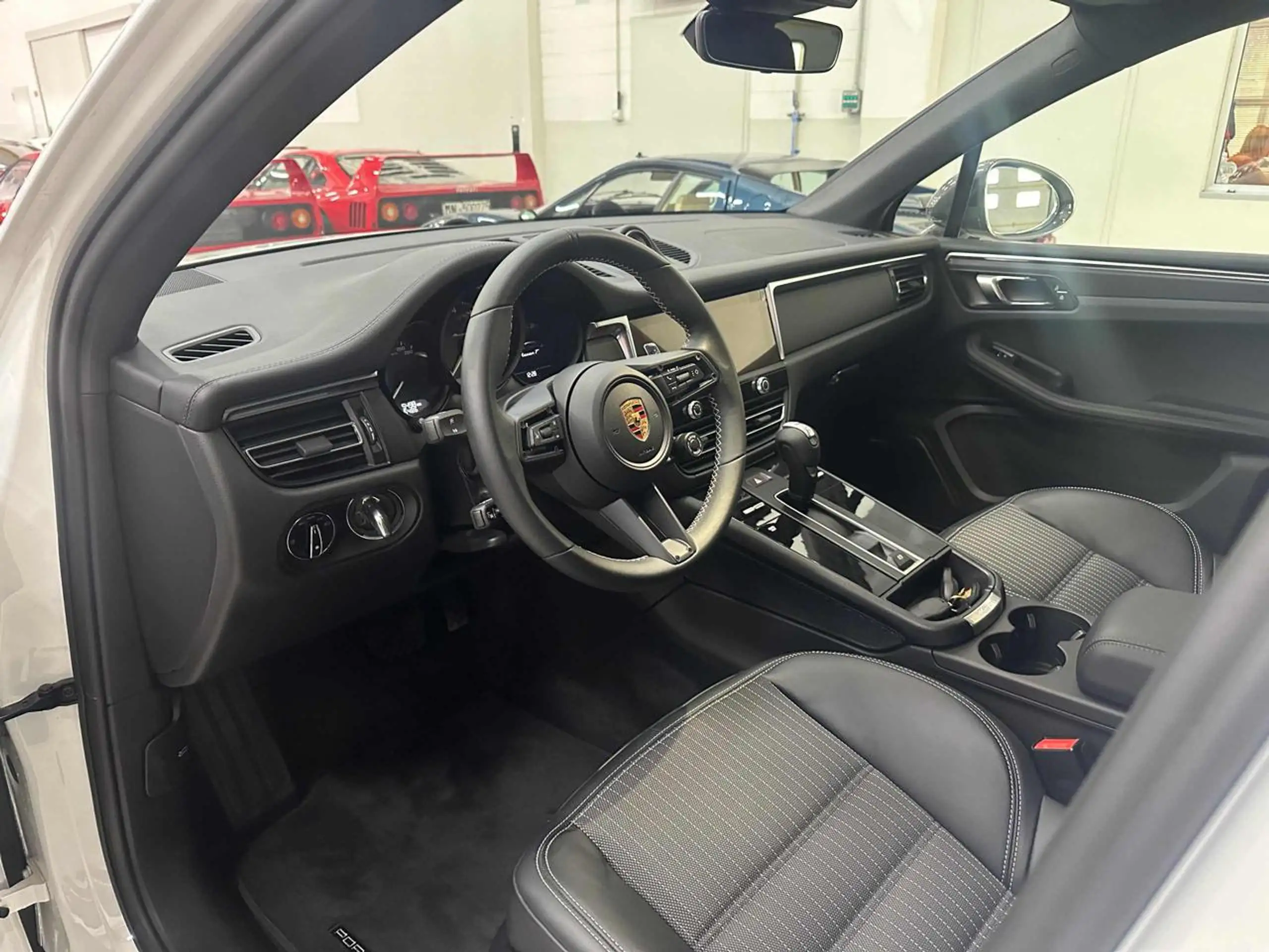 Porsche - Macan