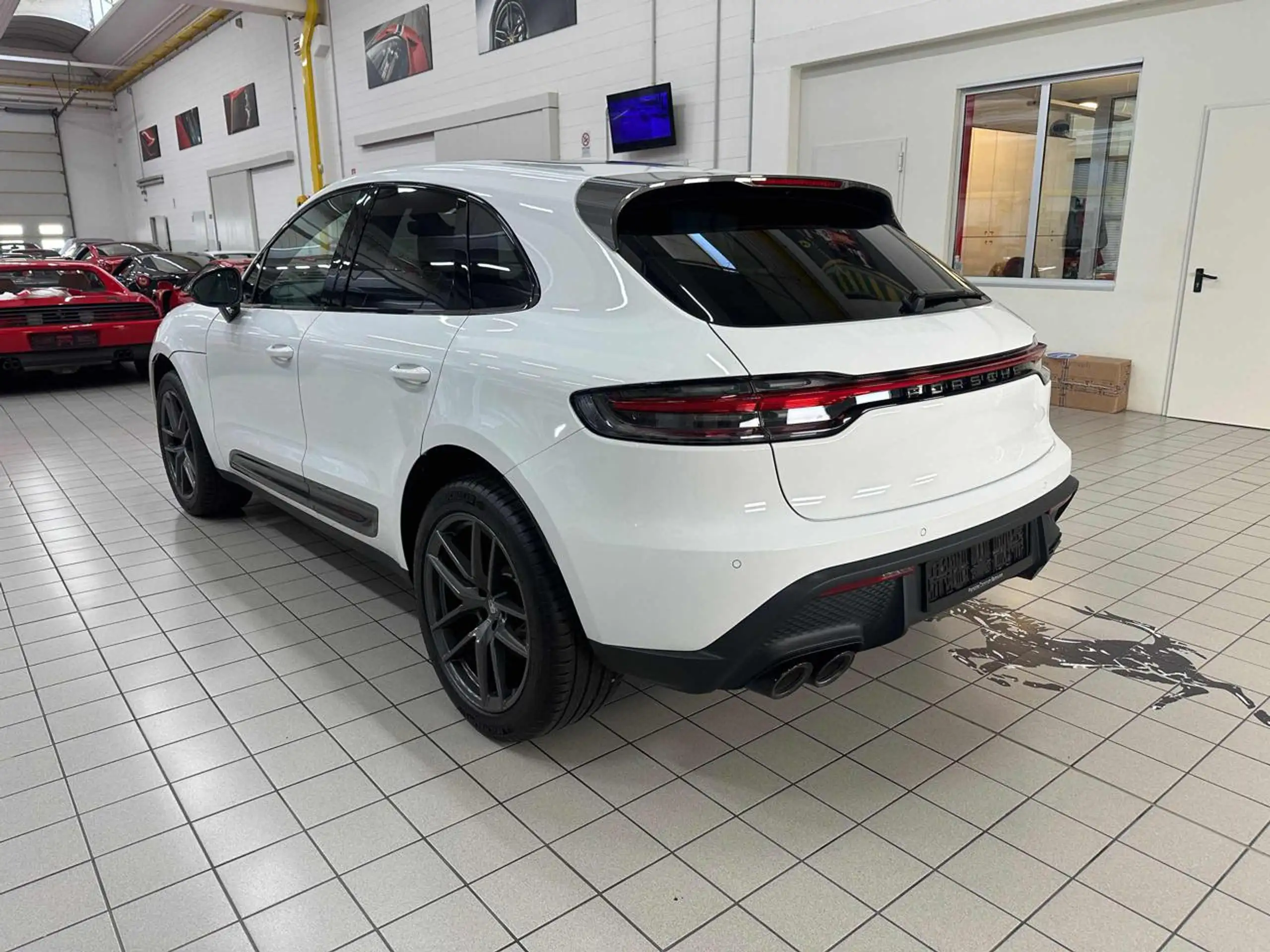 Porsche - Macan