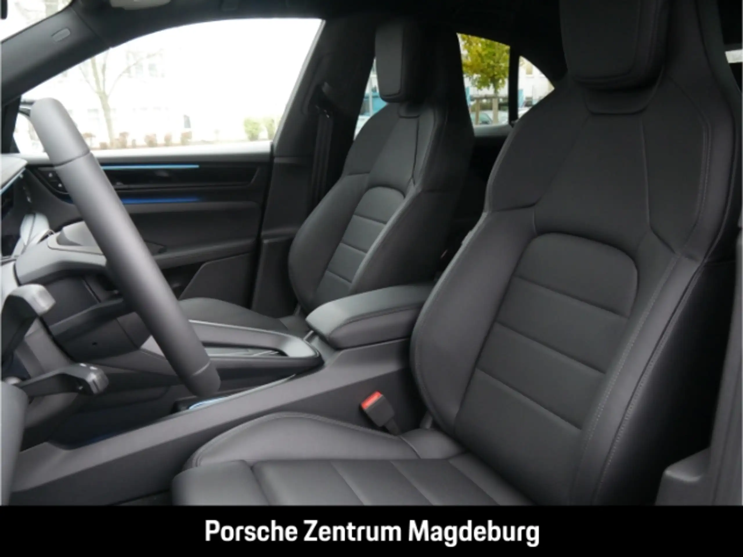 Porsche - Macan