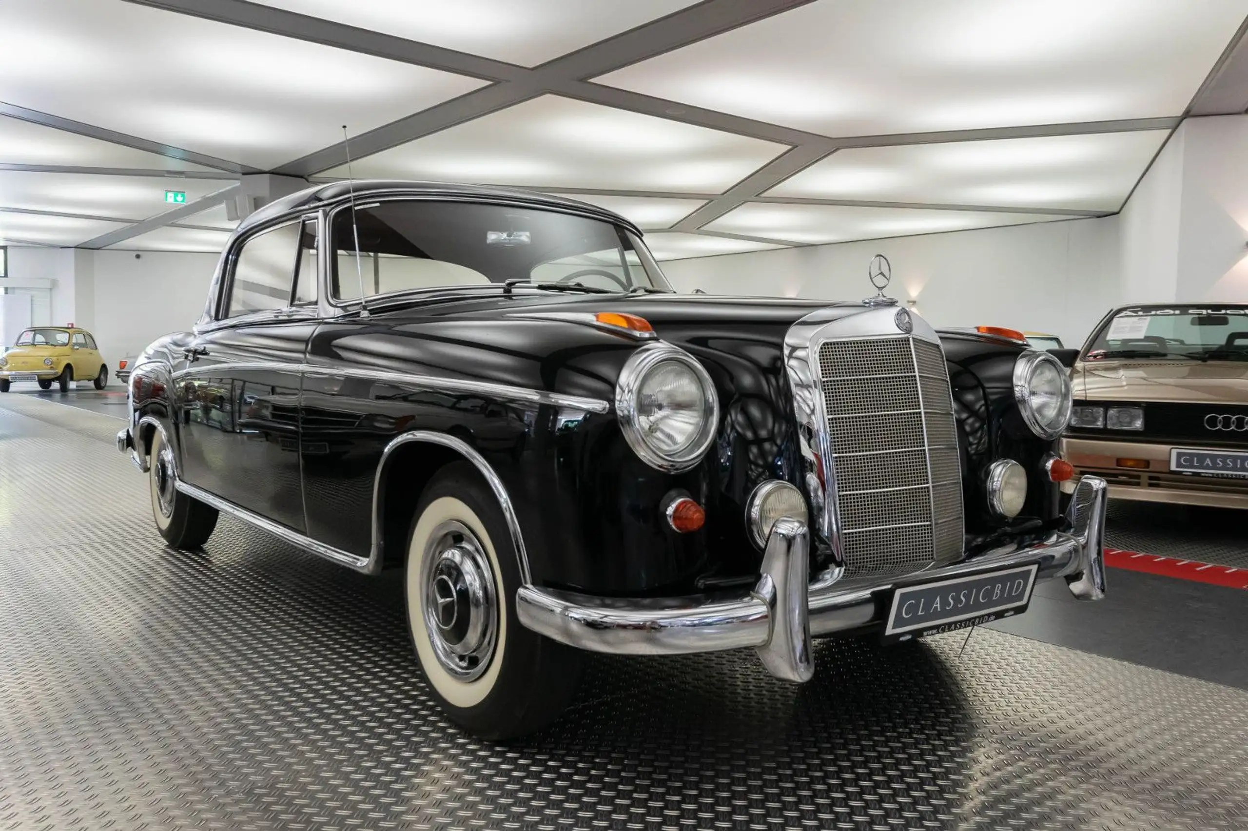 Mercedes-Benz - 220