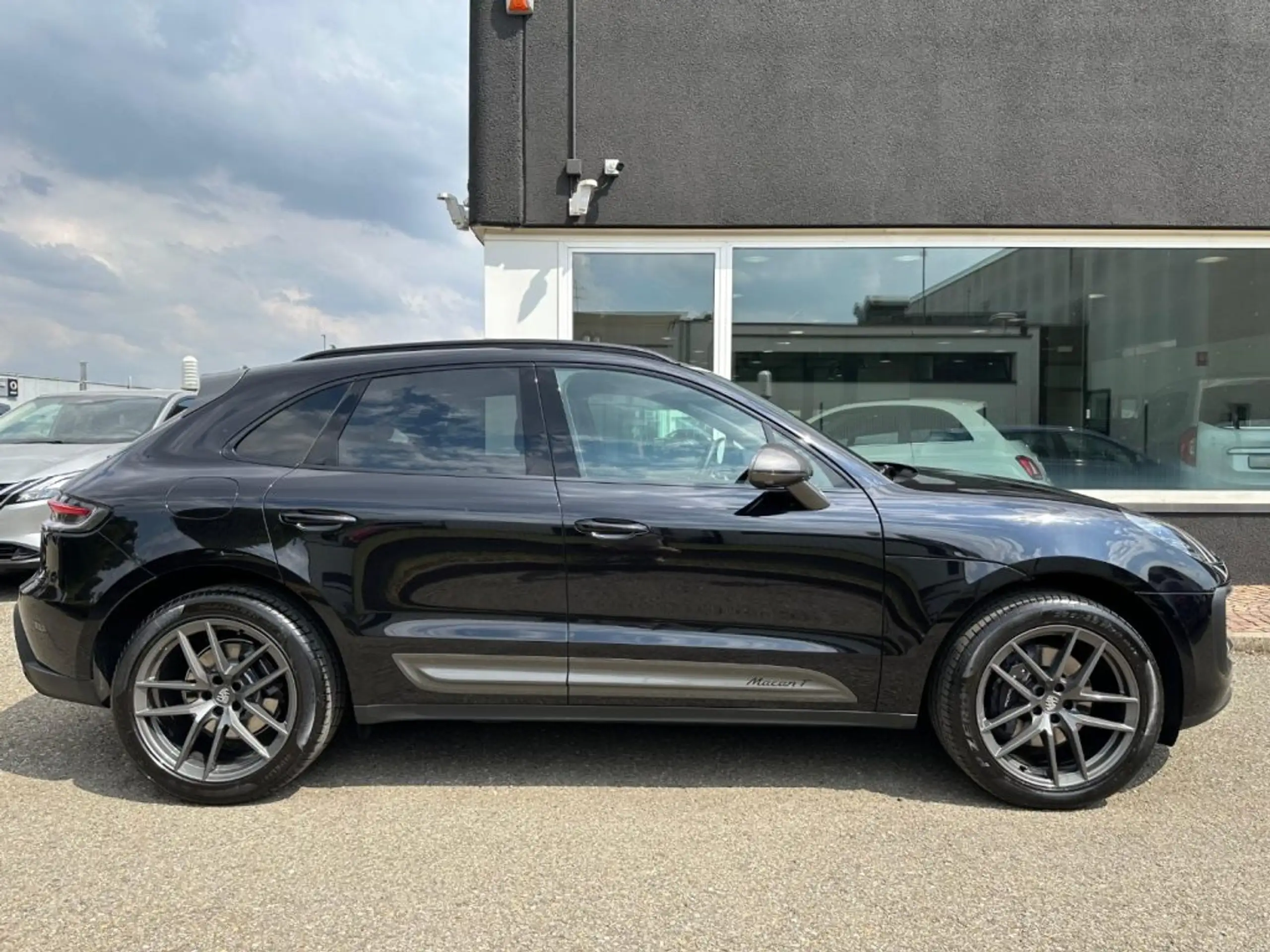 Porsche - Macan