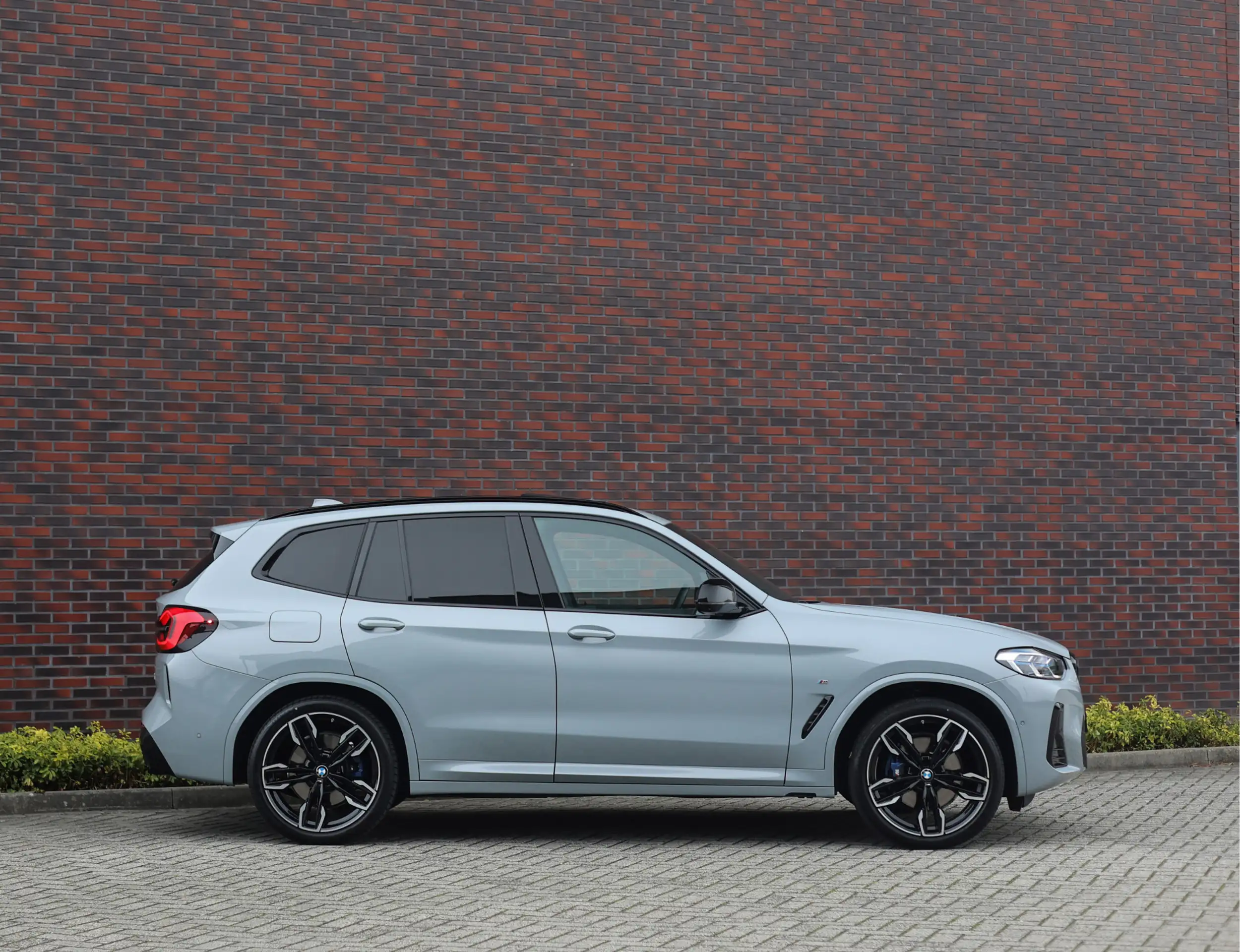 BMW - X3