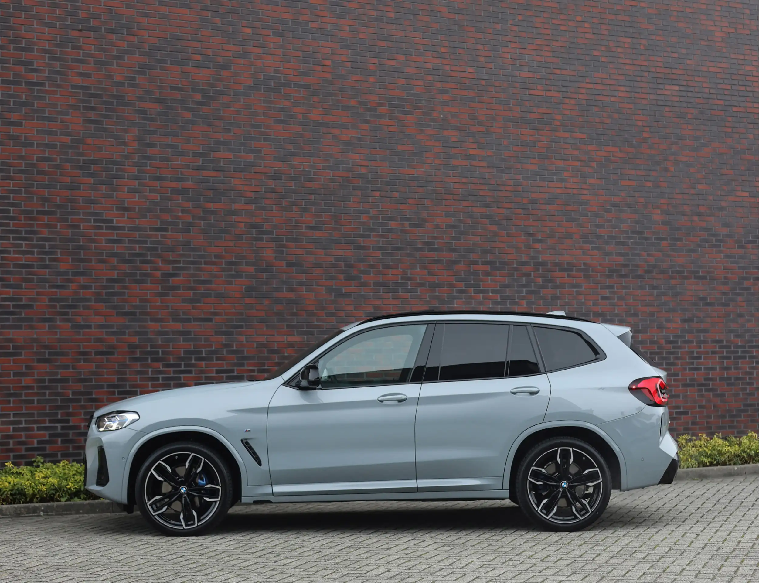 BMW - X3