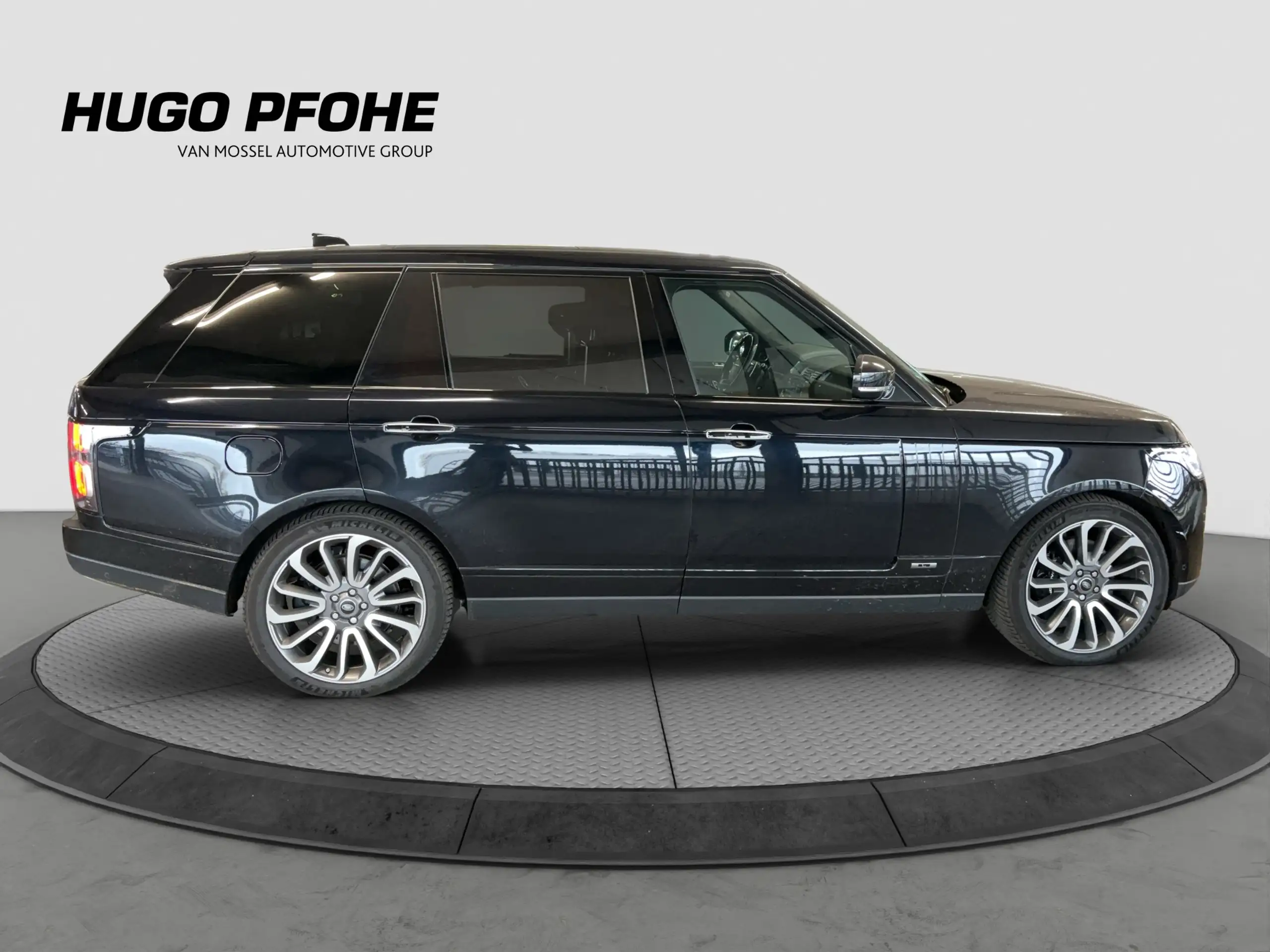 Land Rover - Range Rover