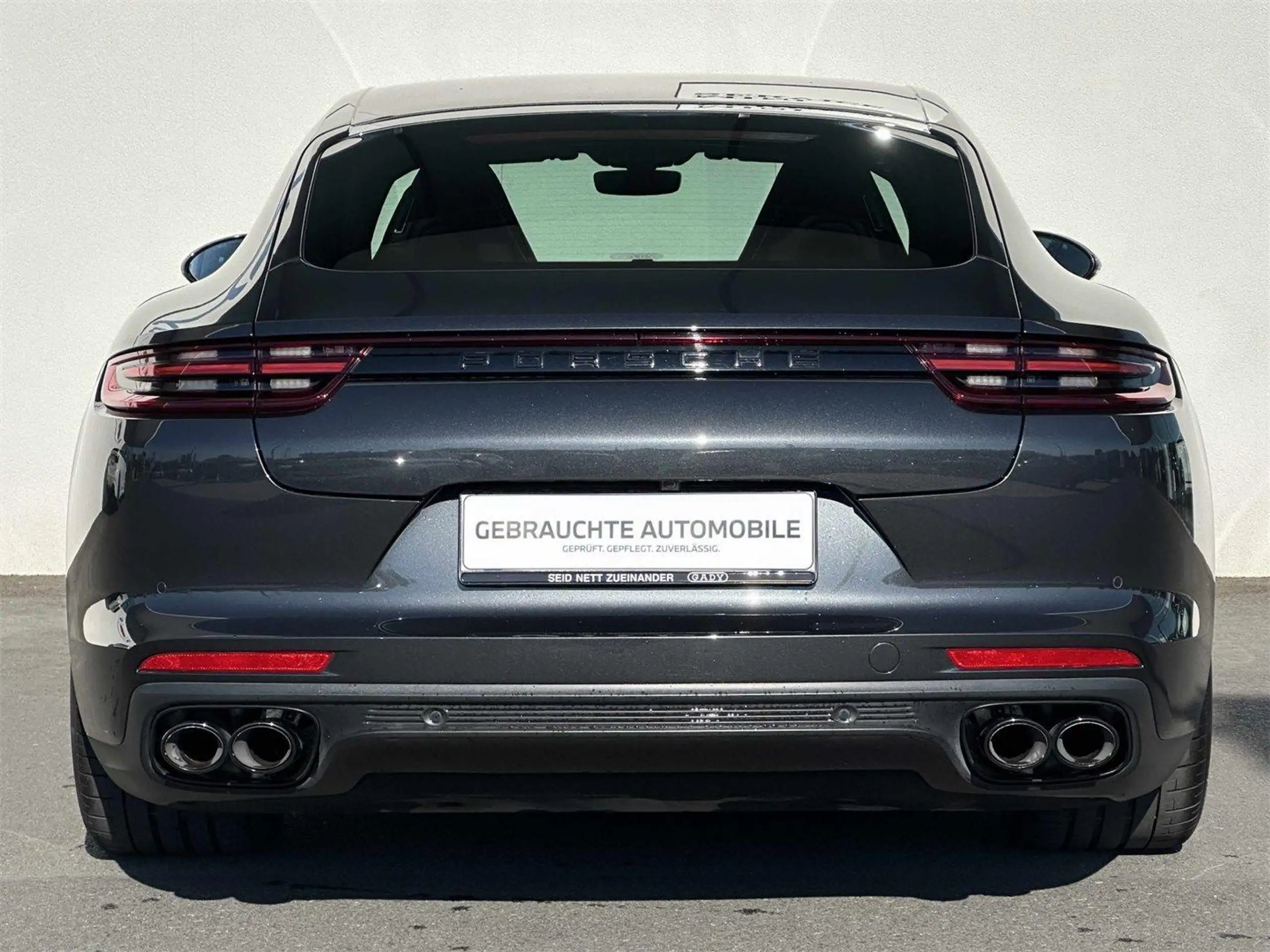 Porsche - Panamera