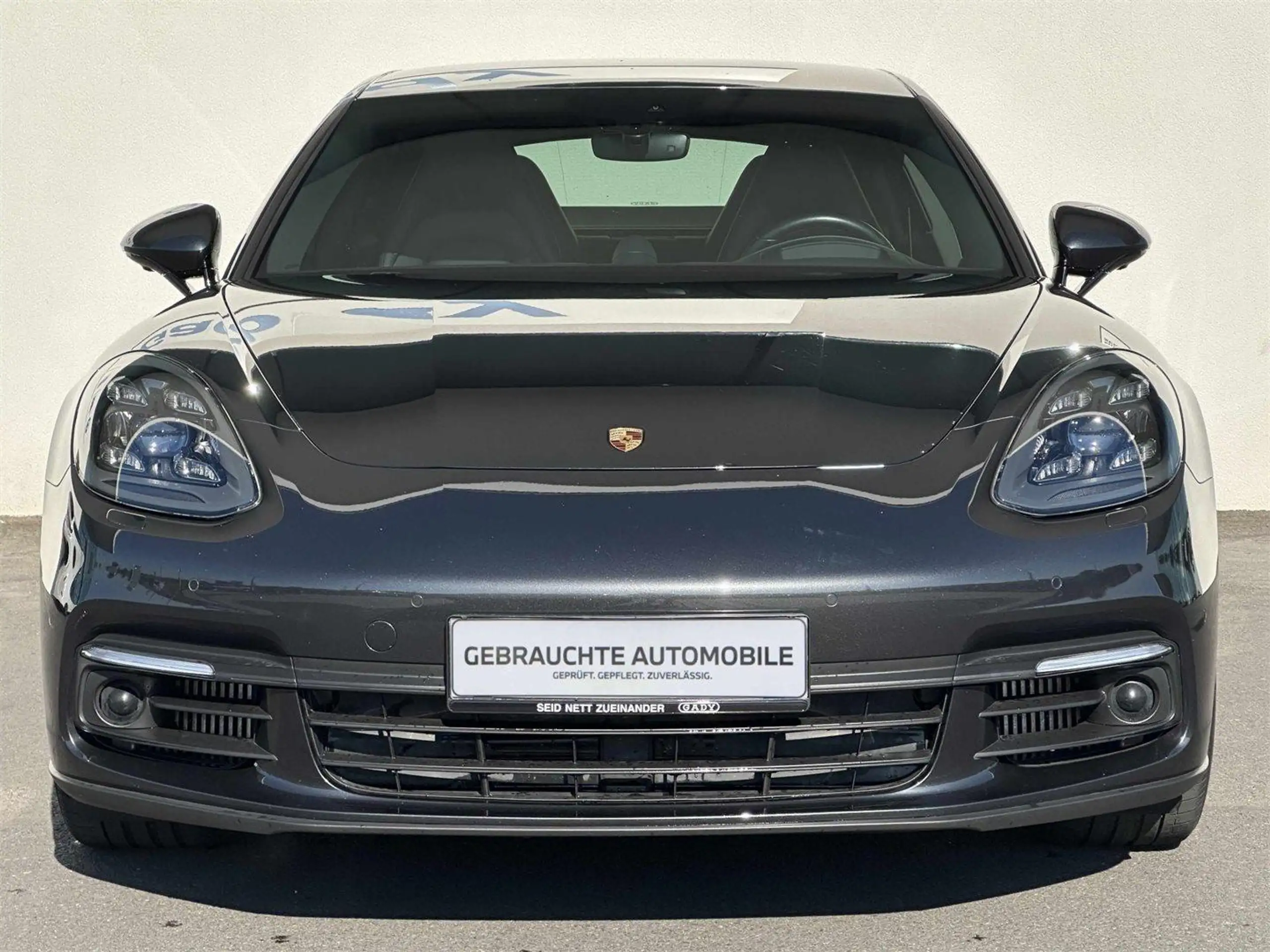 Porsche - Panamera