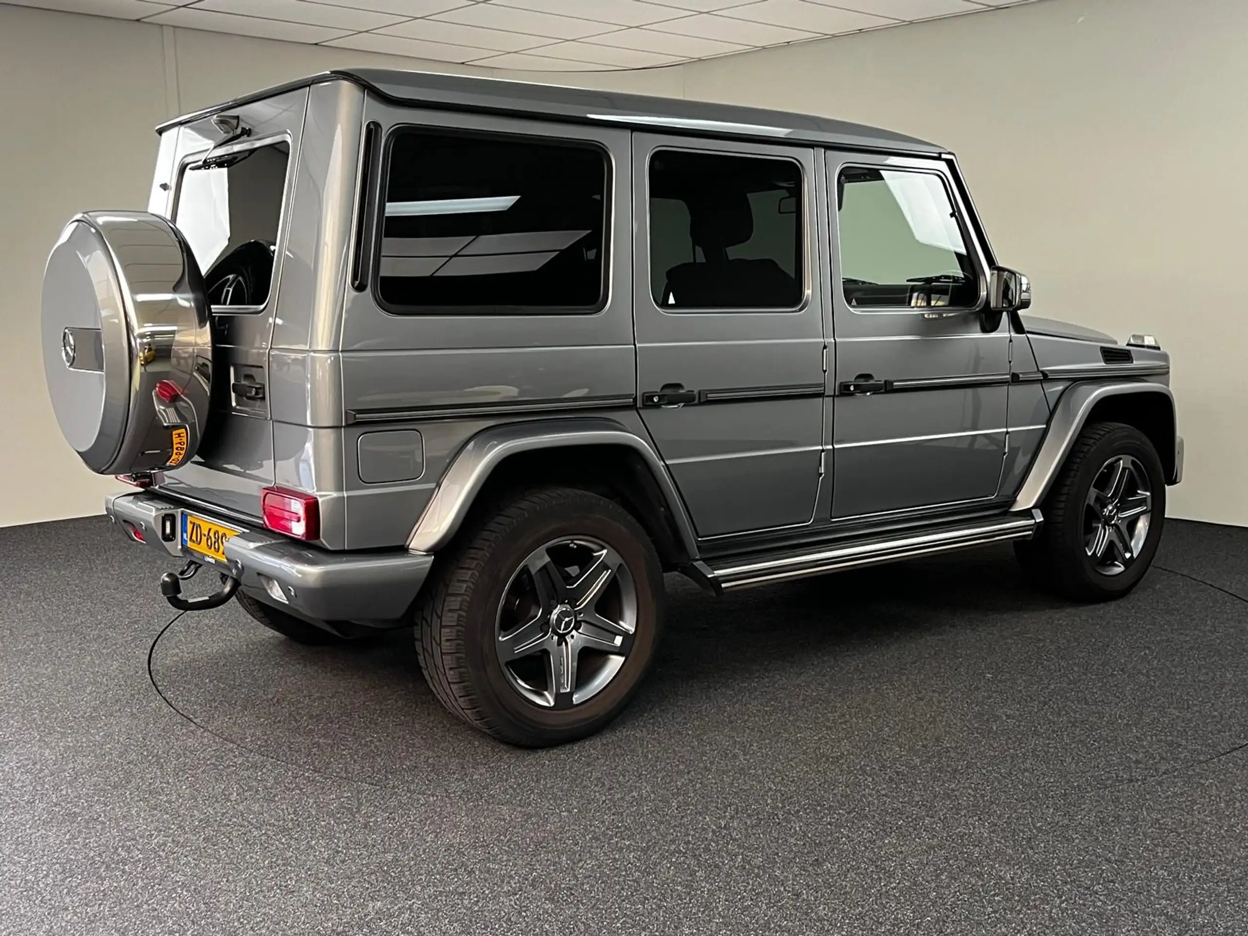 Mercedes-Benz - G 350