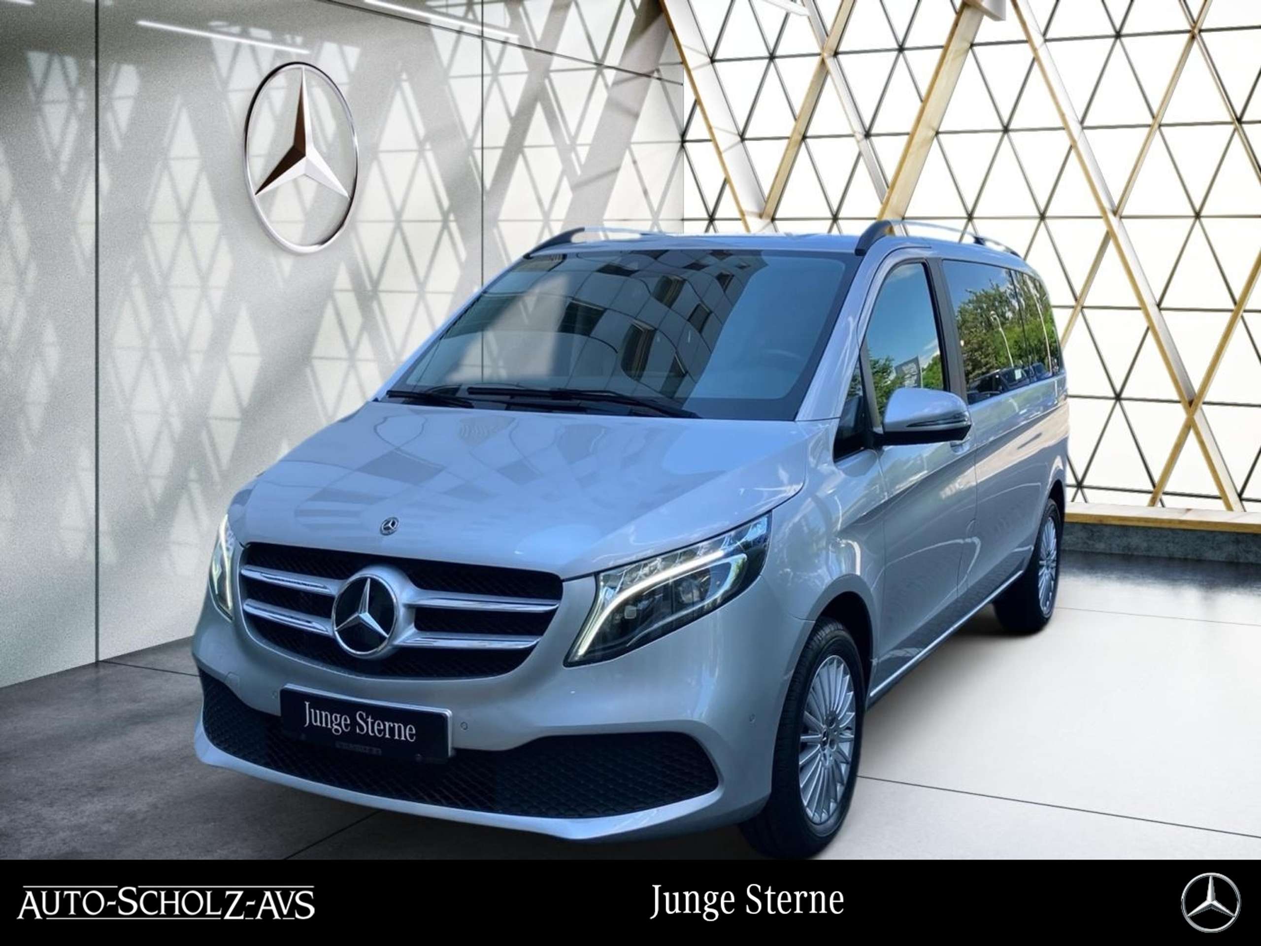 Mercedes-Benz - V 250