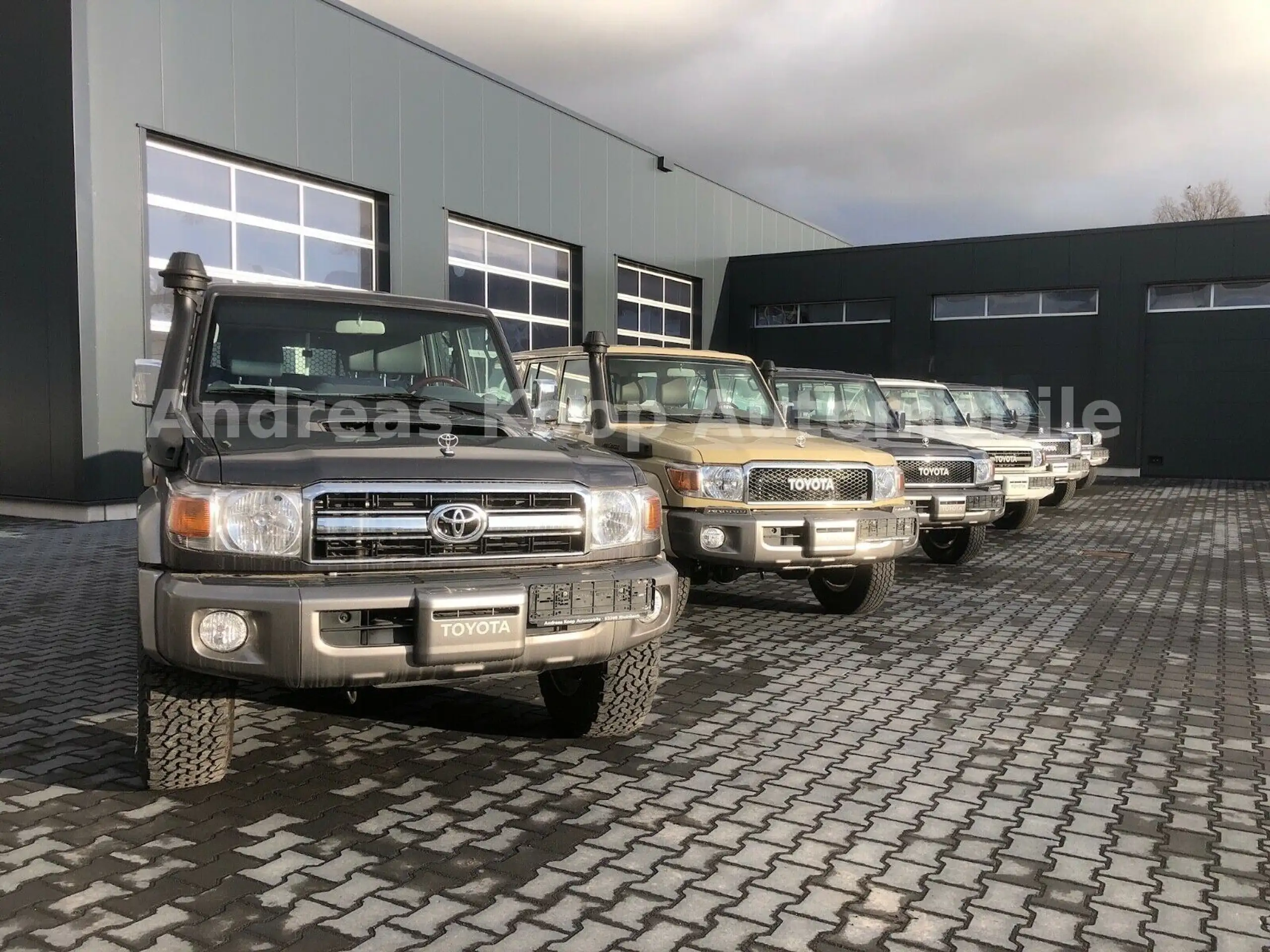 Toyota - Land Cruiser